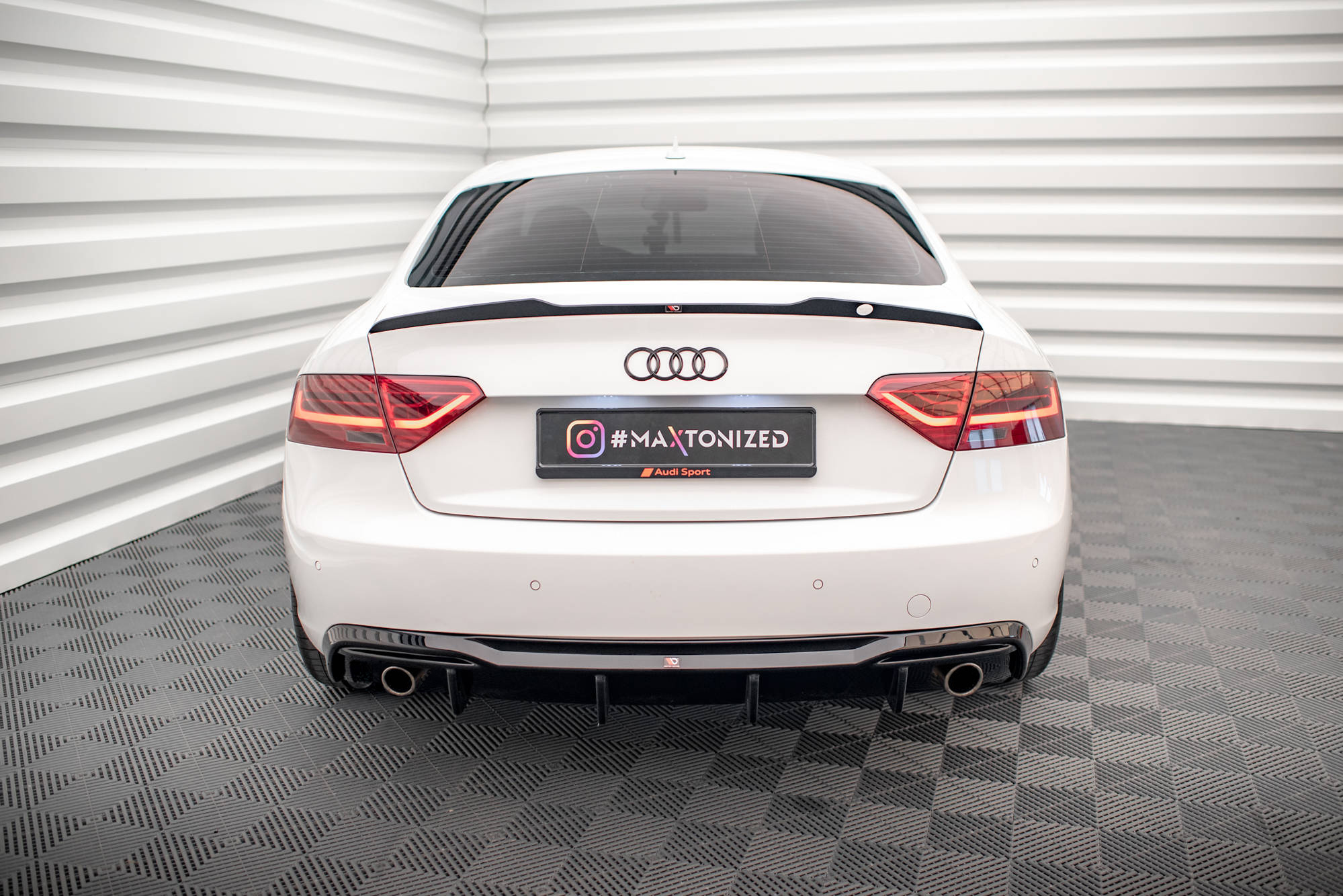 Rear Valance Audi A5 Coupe 8T Facelift (Version with single exhausts on both sides) - 2
