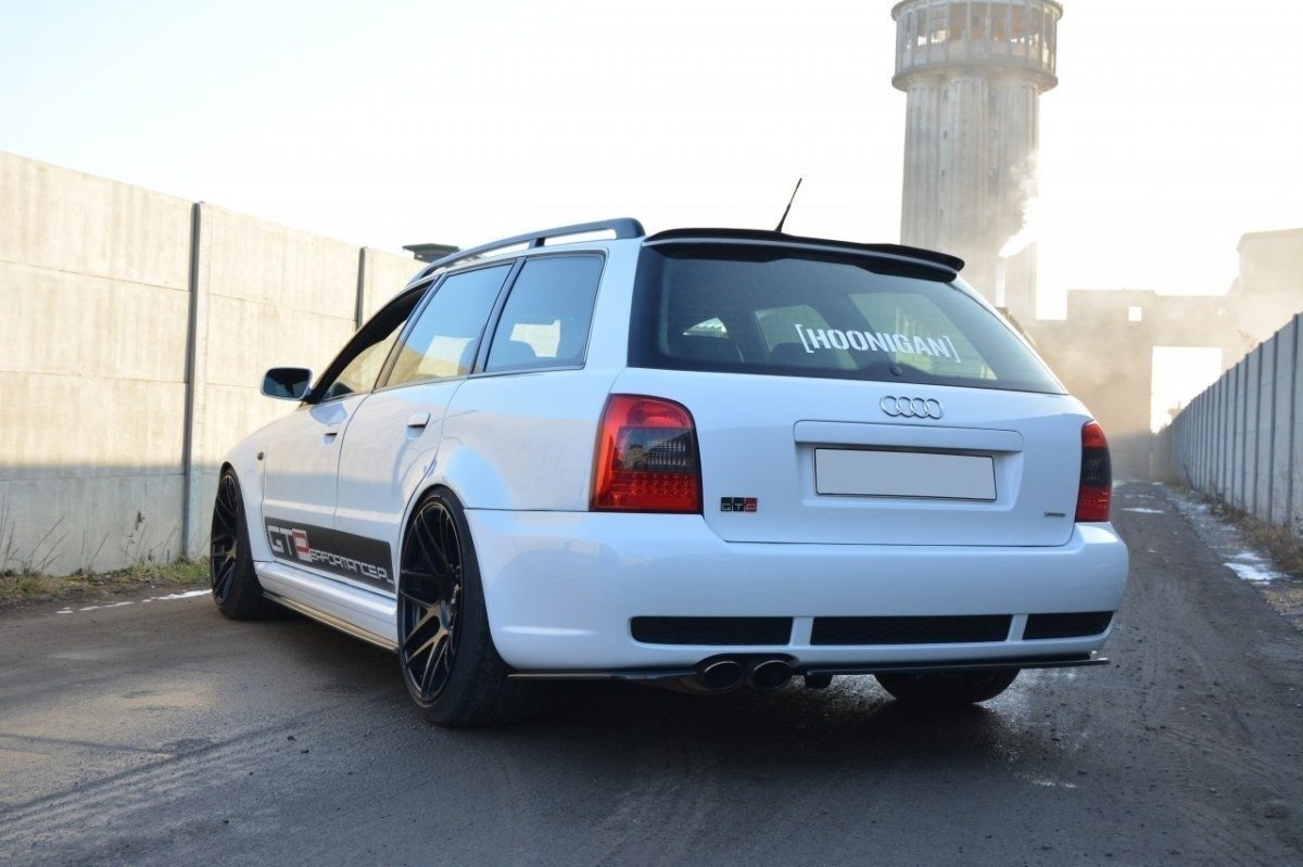 Rear Splitter Audi RS4 B5 (With A Vertical BAR) - 4