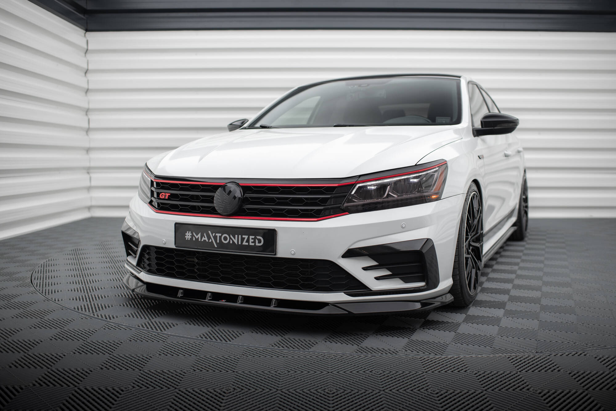 Front Splitter V.2 Volkswagen Passat GT B8 Facelift USA - 3
