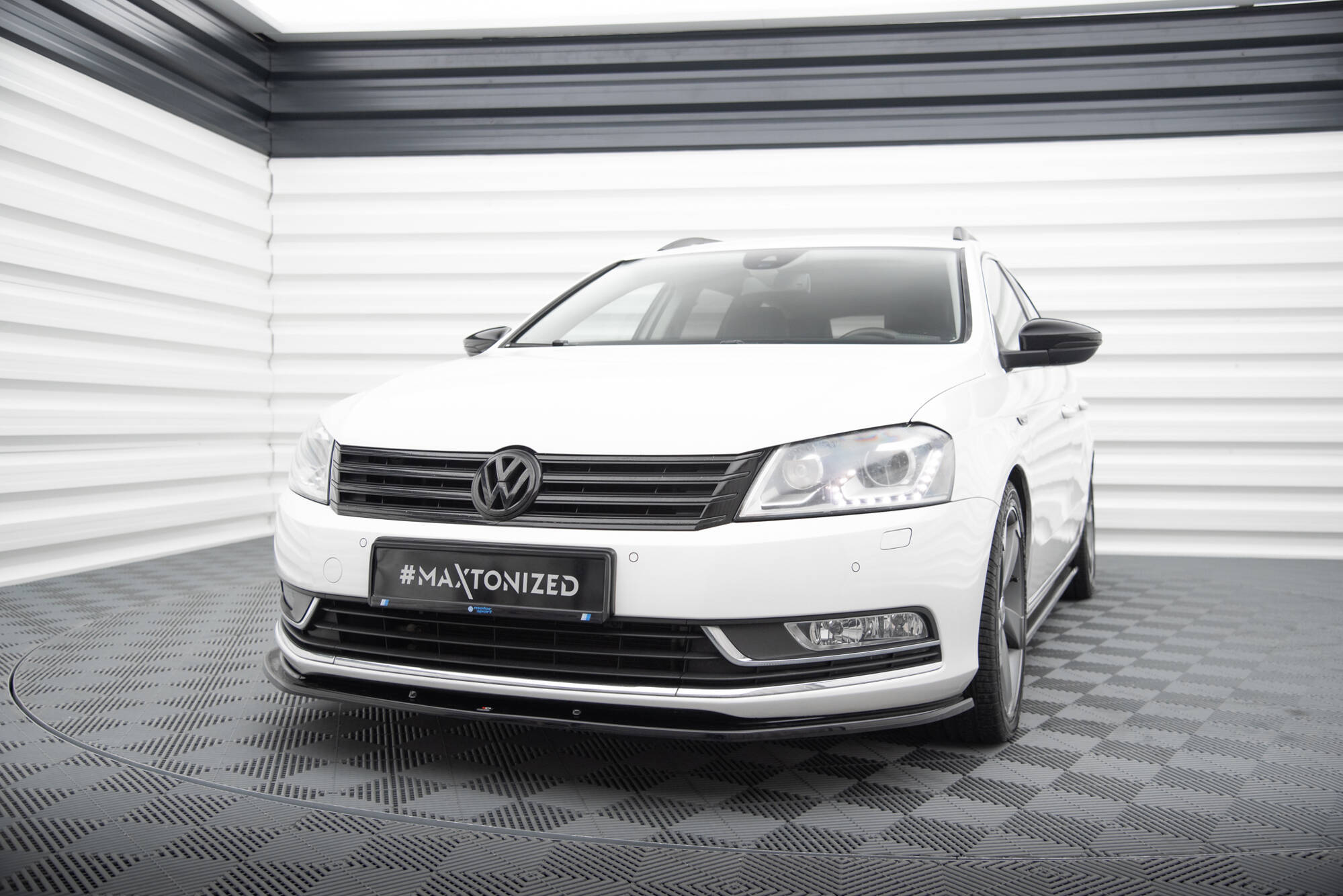 Front Splitter V.2 Volkswagen Passat B7 - 3