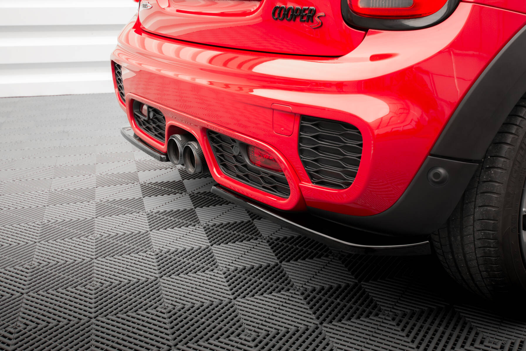 REAR SIDE SPLITTERS SUITABLE FOR MINI COOPER S JOHN COPPER WORKS F56 – MAXTON DESIGN