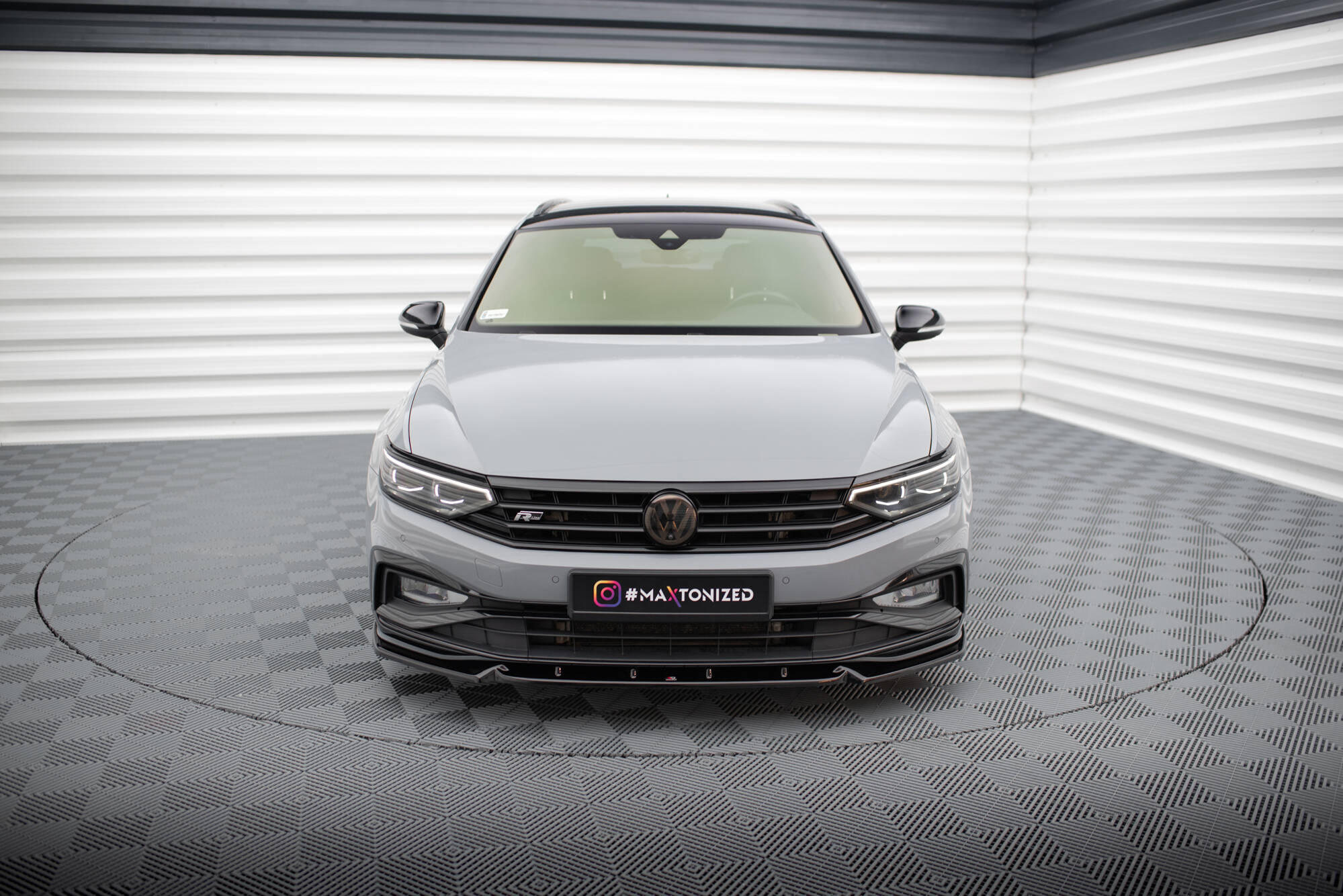 Front Splitter V.1 Volkswagen Passat R-Line B8 Facelift - 2