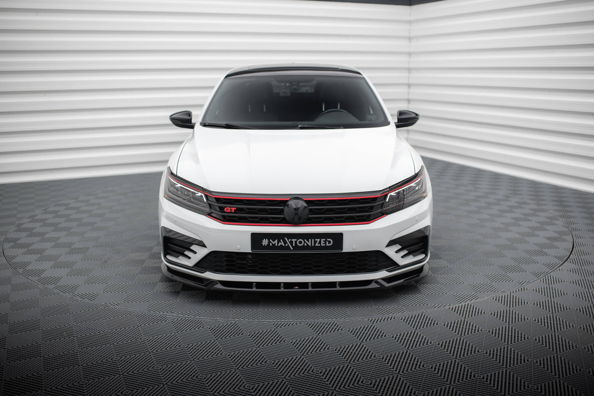 Front Splitter V.1 Volkswagen Passat GT B8 Facelift USA - 2