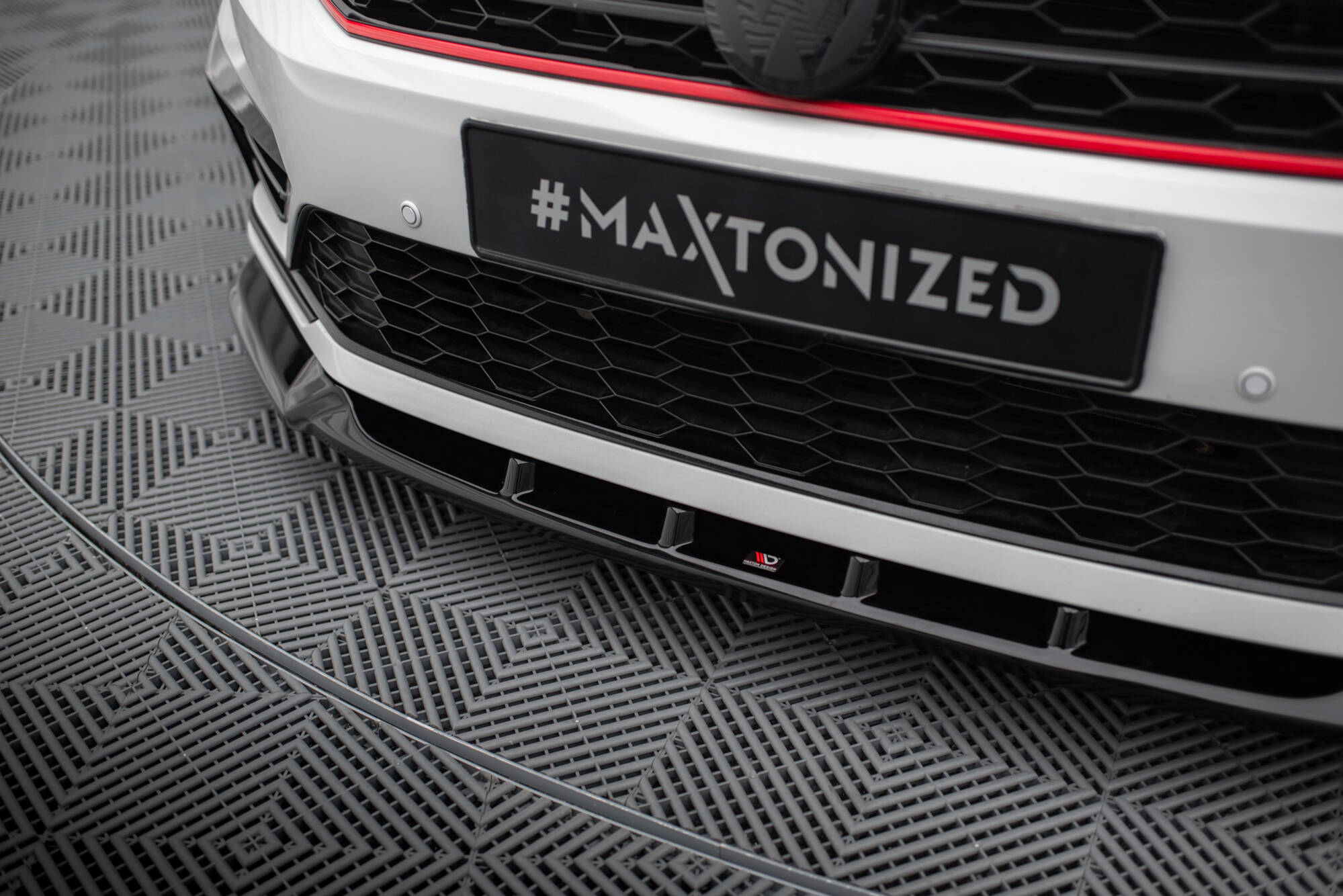 Front Splitter V.1 Volkswagen Passat GT B8 Facelift USA - 4