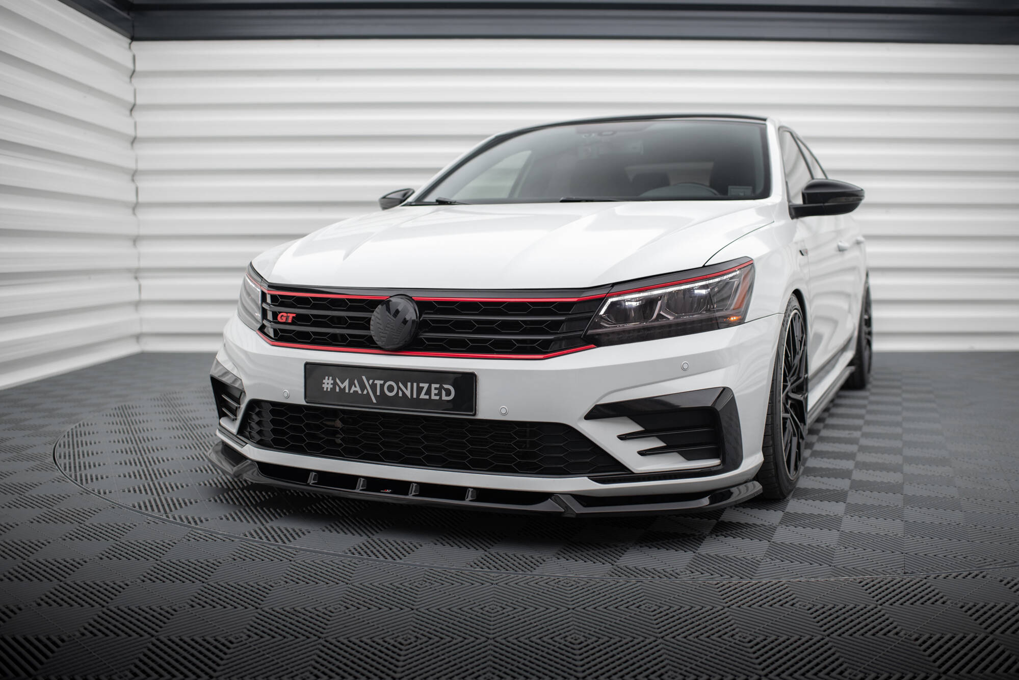 Front Splitter V.1 Volkswagen Passat GT B8 Facelift USA - 3
