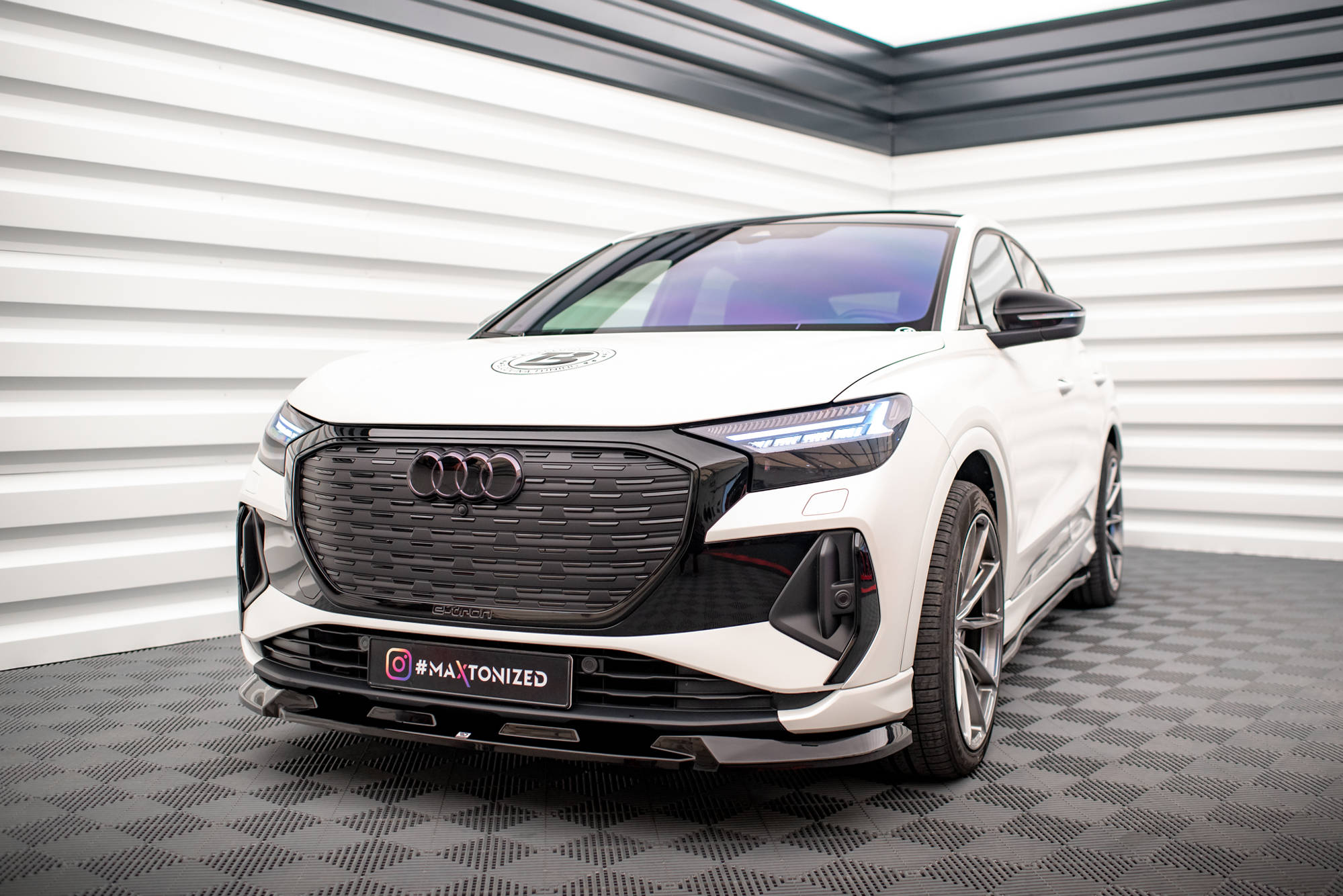 Front Splitter V.1 Audi Q4 e-Tron Sportback Mk1 - 4