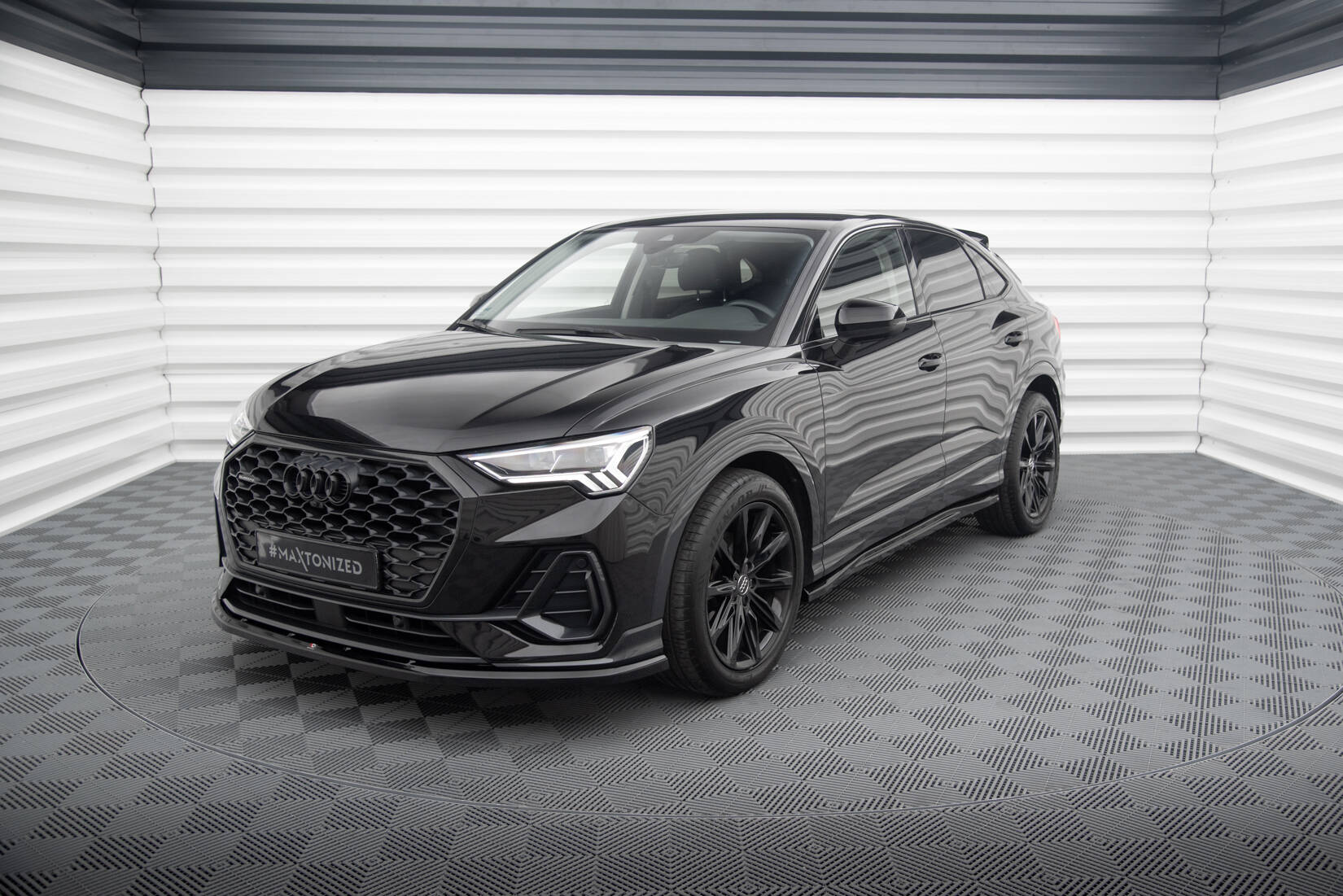 Front Splitter V.1 Audi Q3 Sportback F3 - 3