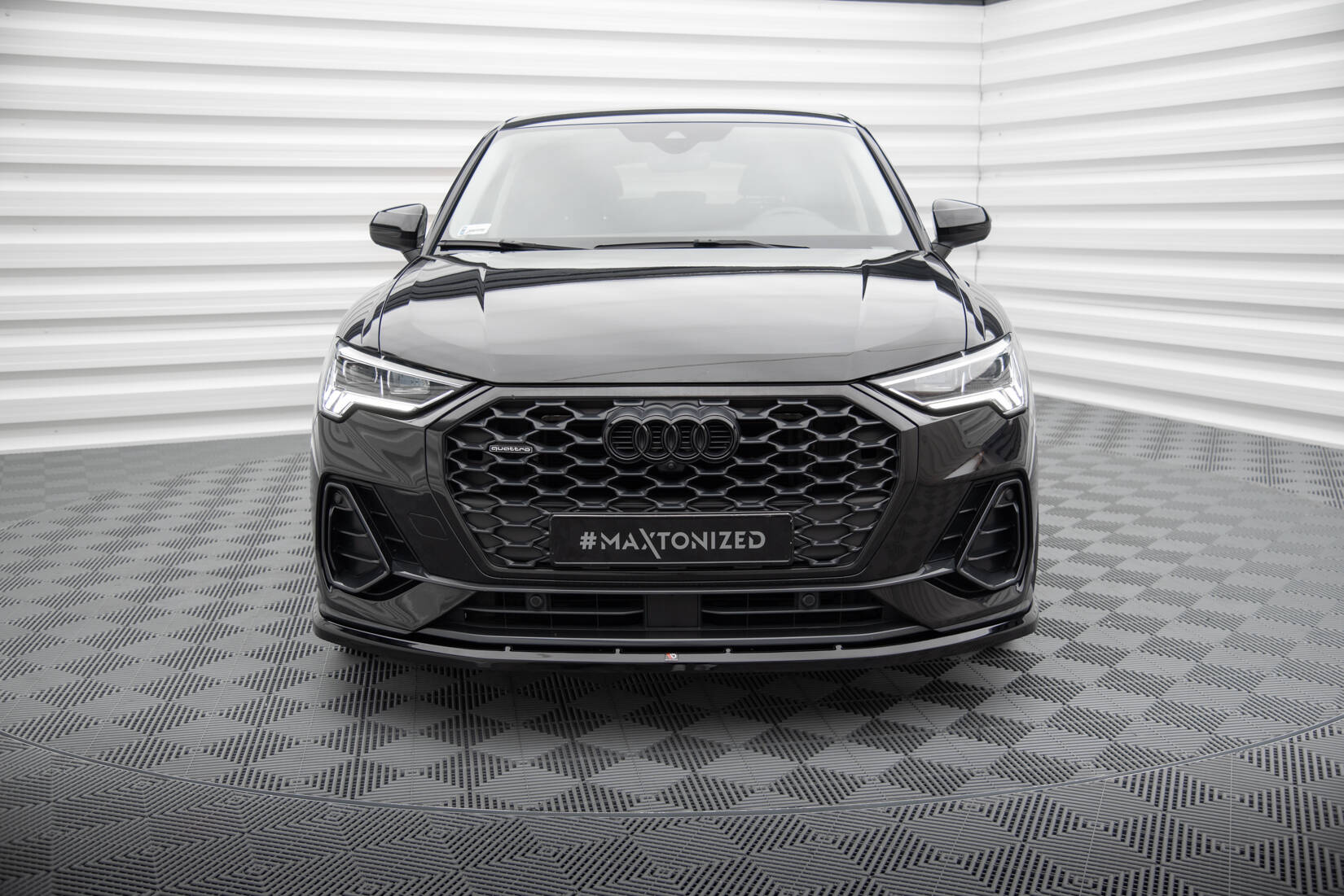 Front Splitter V.1 Audi Q3 Sportback F3 - 2