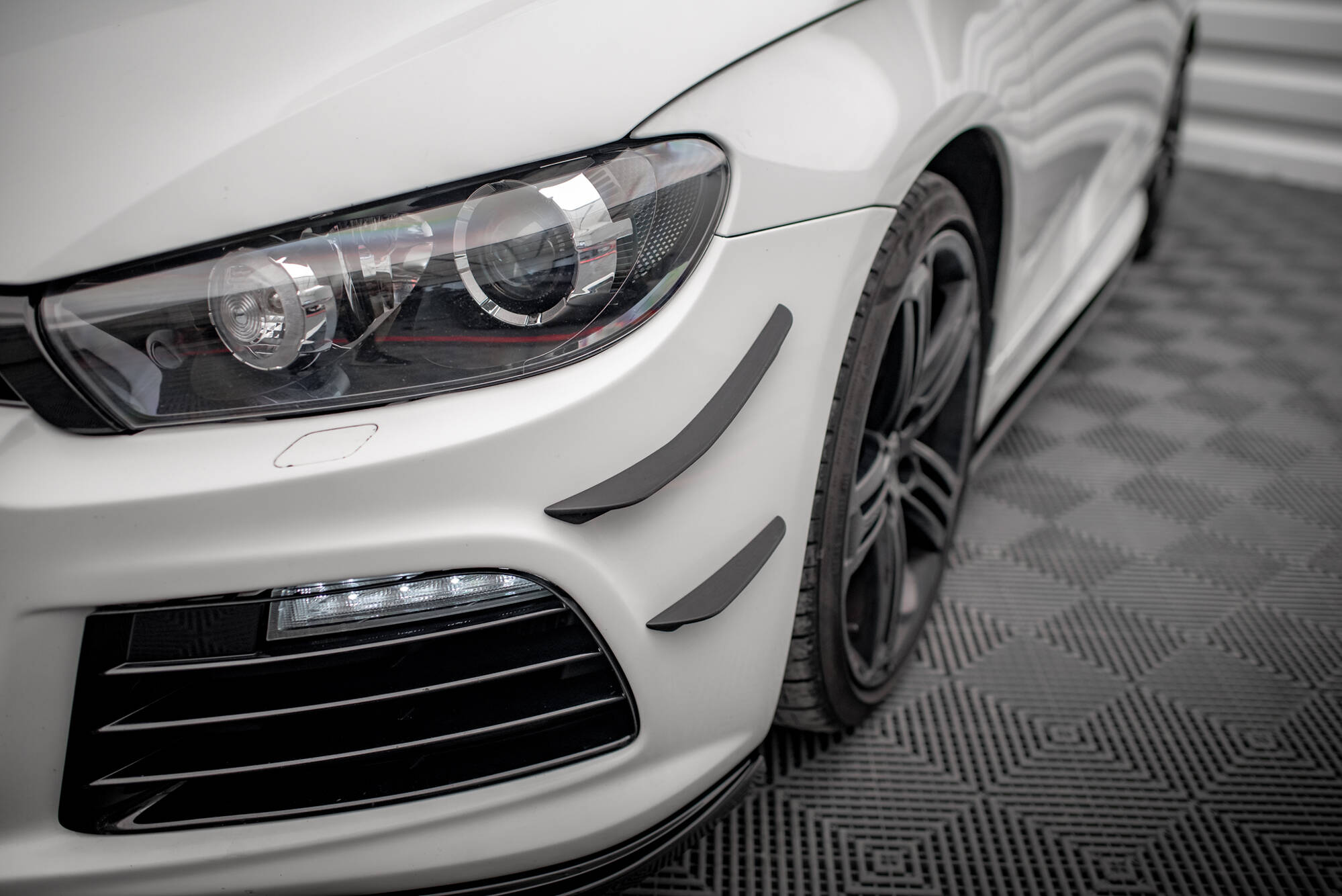 Front Bumper Wings (Canards) Volkswagen Scirocco R Mk3 - 4
