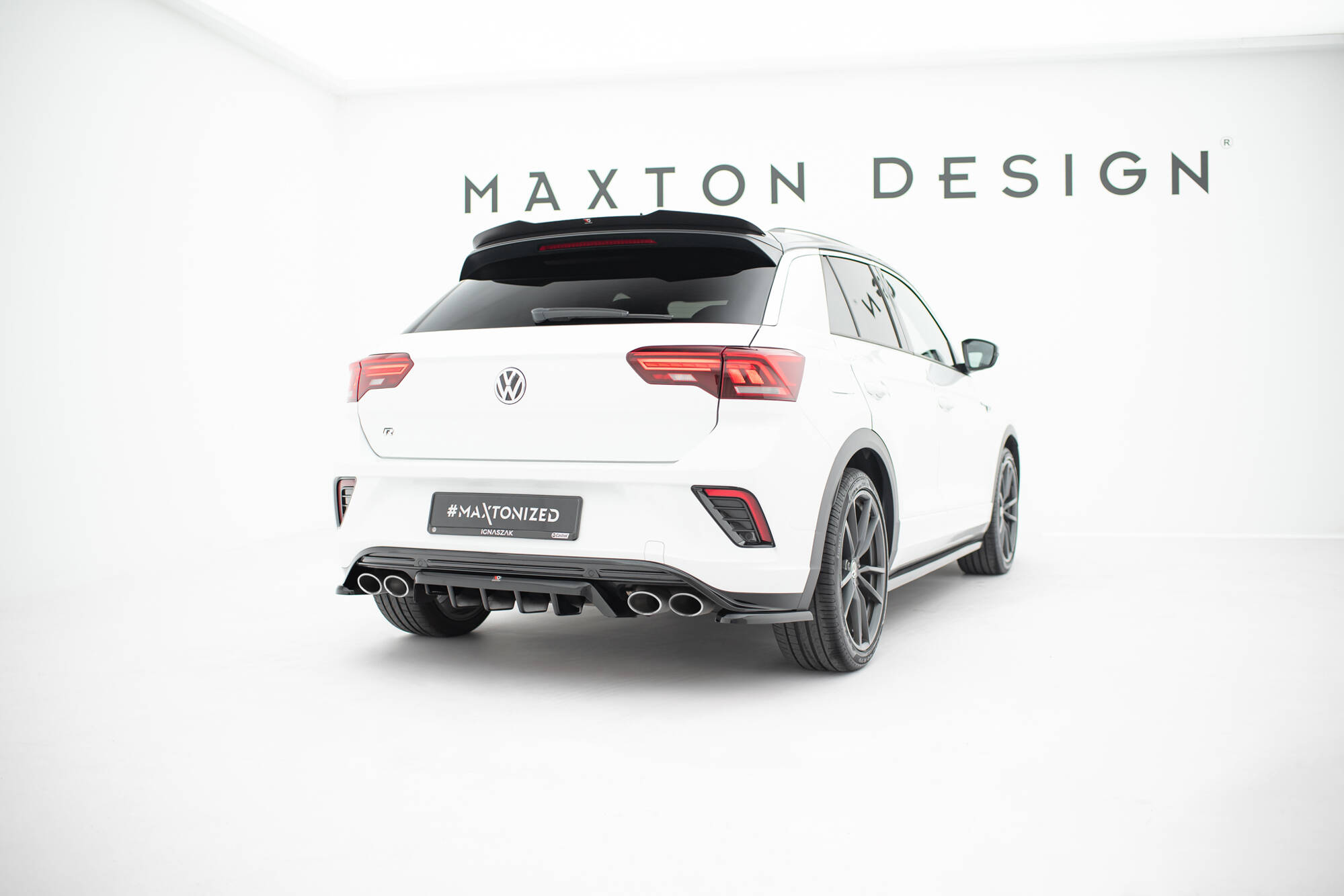 Central Rear Splitter (Vertical Bars) Volkswagen T-Roc R Mk1 - 4