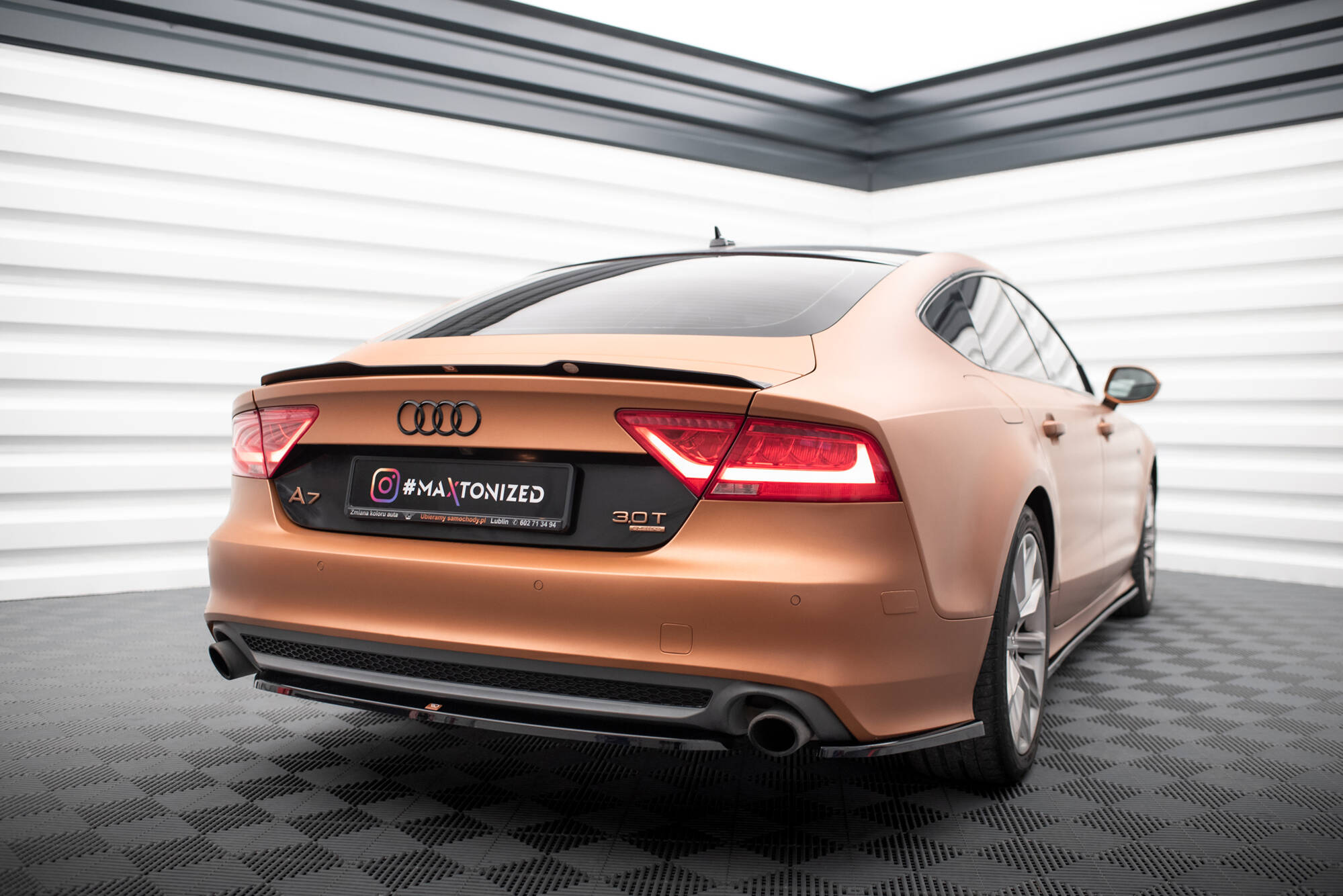 Central Rear Splitter Audi A7 S-Line C7 - 4