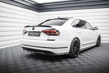 Central Rear Splitter (Vertical Bars) Volkswagen Passat GT B8 Facelift USA