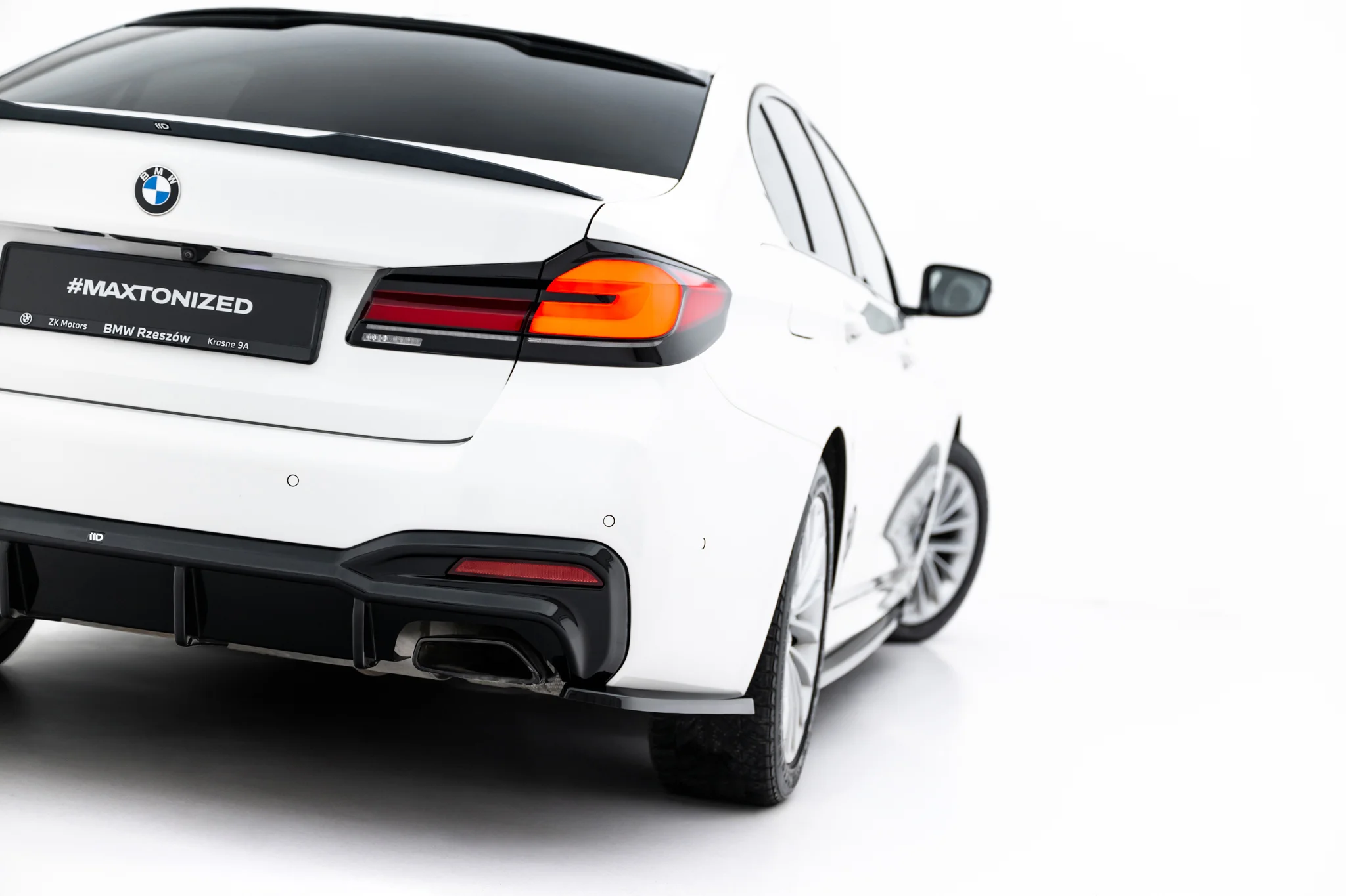 REAR SIDE SPLITTERS V.2 SUITABLE FOR BMW 5 M-PACK SEDAN / TOURING G30 / G31 / G30 FACELIFT / G31 FACELIFT – MAXTON DESIGN