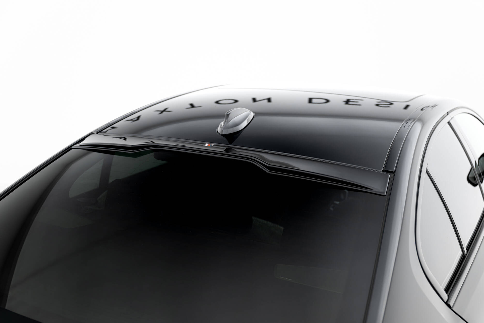 THE EXTENSION OF THE REAR WINDOW SUITABLE FOR BMW M550I / 5 M-PACK SEDAN G30 – MAXTON DESIGN - 4
