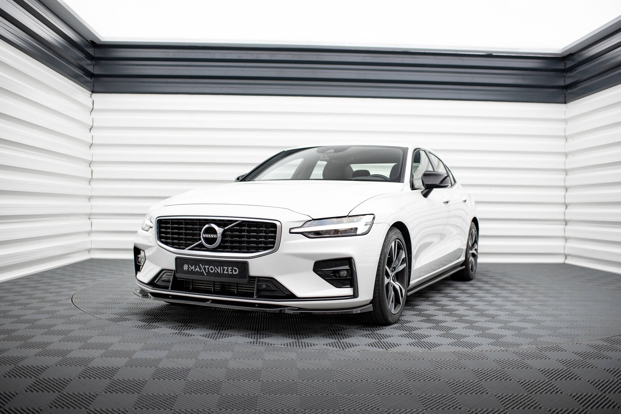 Front Splitter V.2 Volvo S60 / V60 R-Design Mk3 - 3