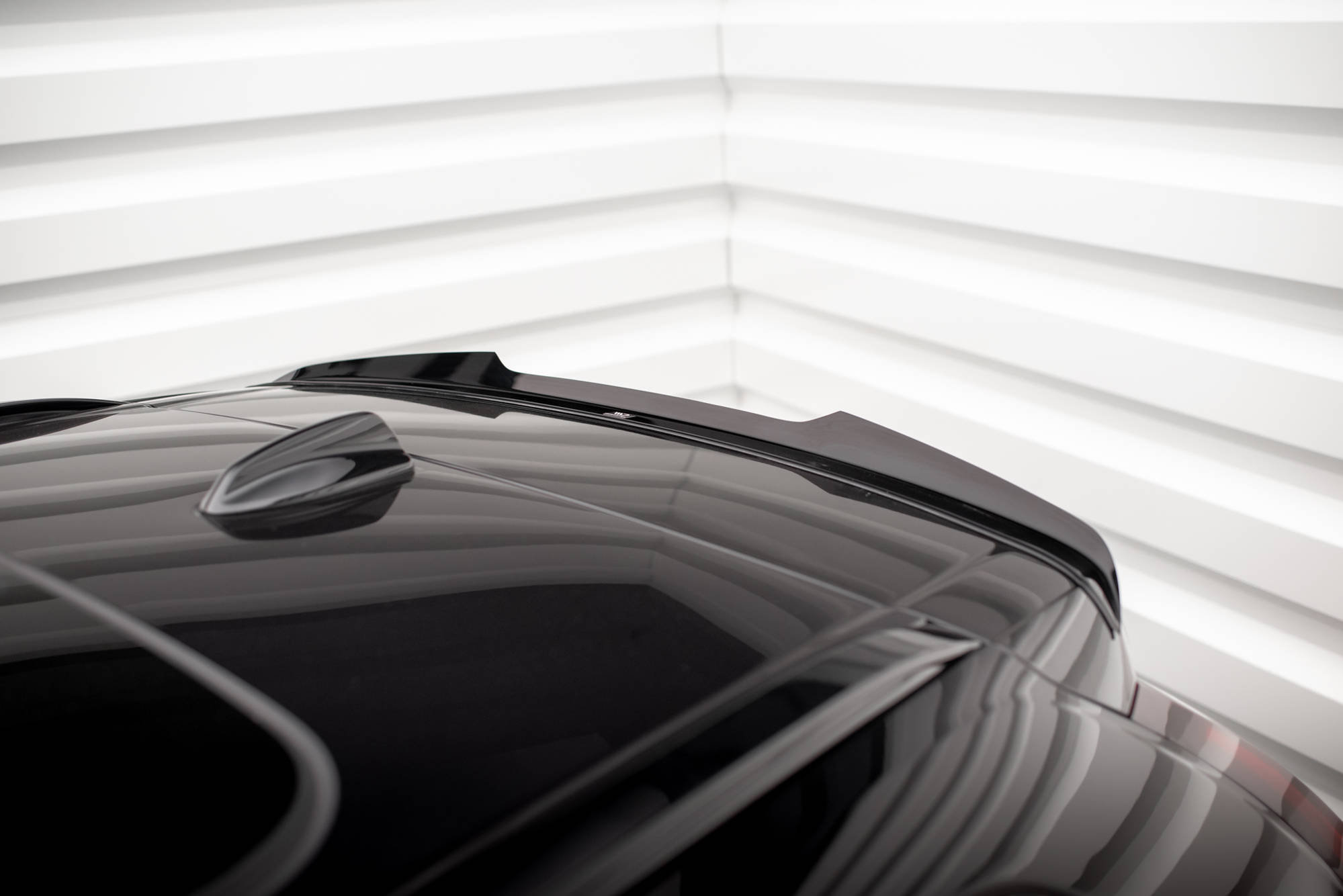 Spoiler CAP Volvo XC60 Mk2 R-Design - 4