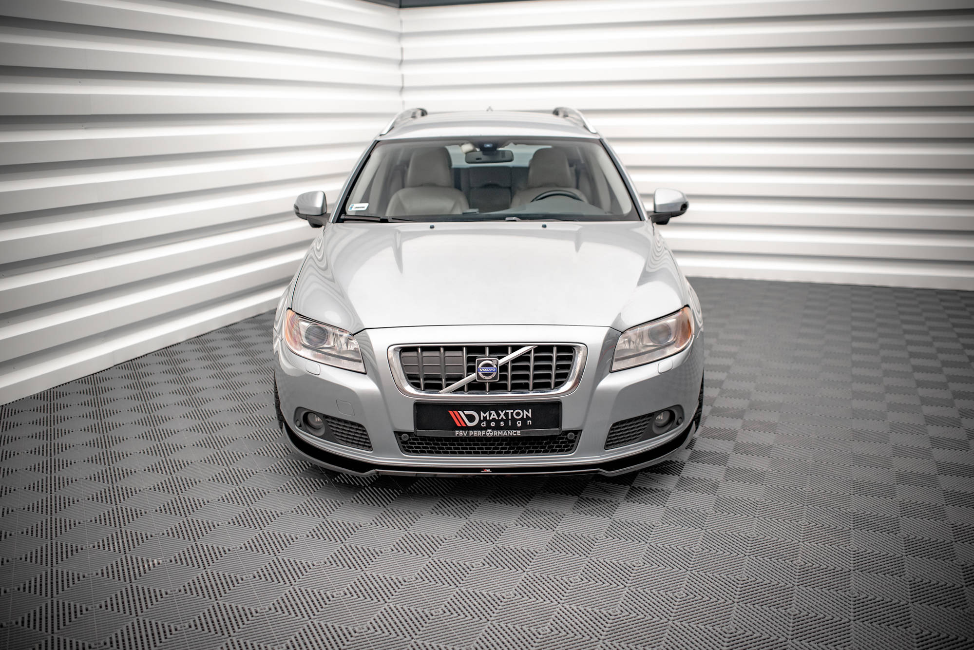 Front Splitter V.2 Volvo V70 MK3 (2007-2013) - 2