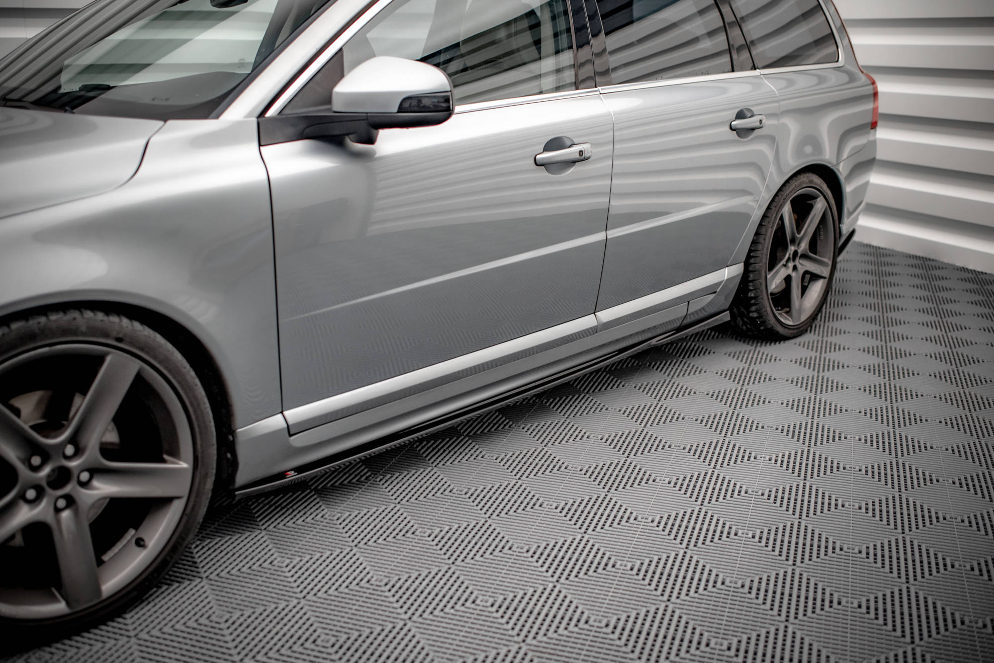 Side Skirts Diffusers Volvo V70 MK3 (2007-2013) - 4