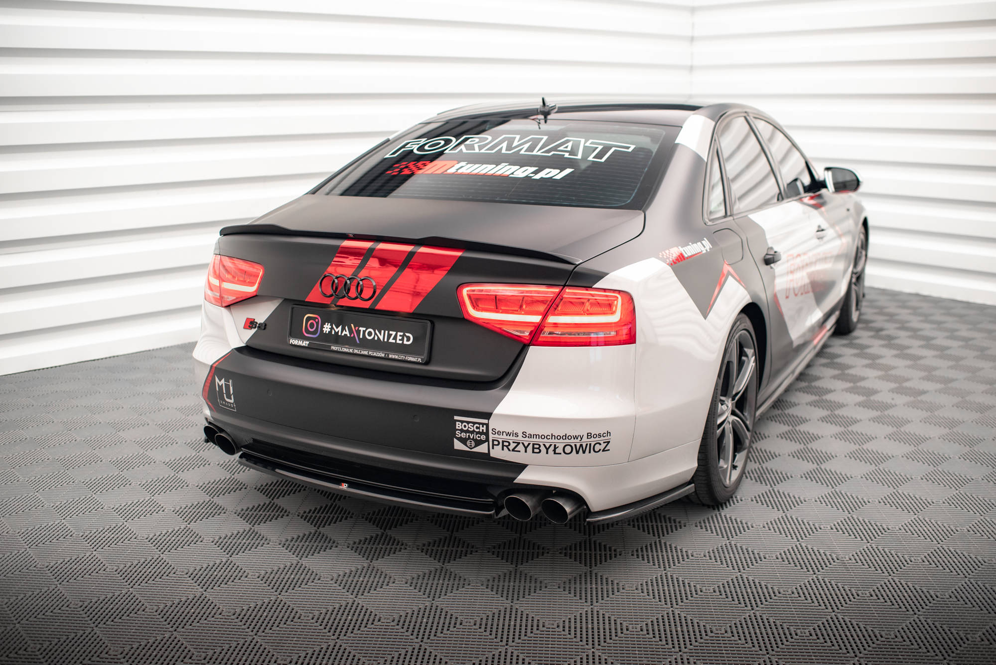 Central Rear Splitter Audi S8 D4 - 4