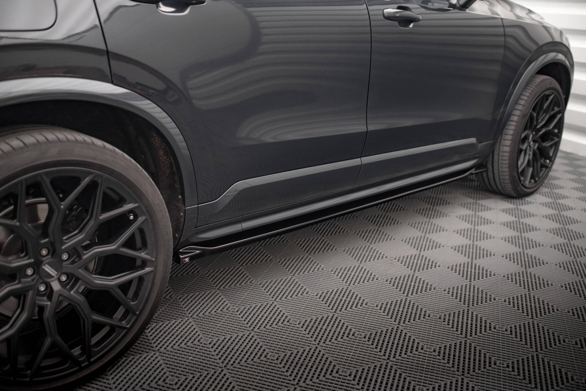 Side Skirts Diffusers Volvo XC90 R-Design Mk2 Facelift - 4