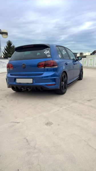 BAKRE STÖTFÅNGARE VW GOLF VI (R400 LOOK)