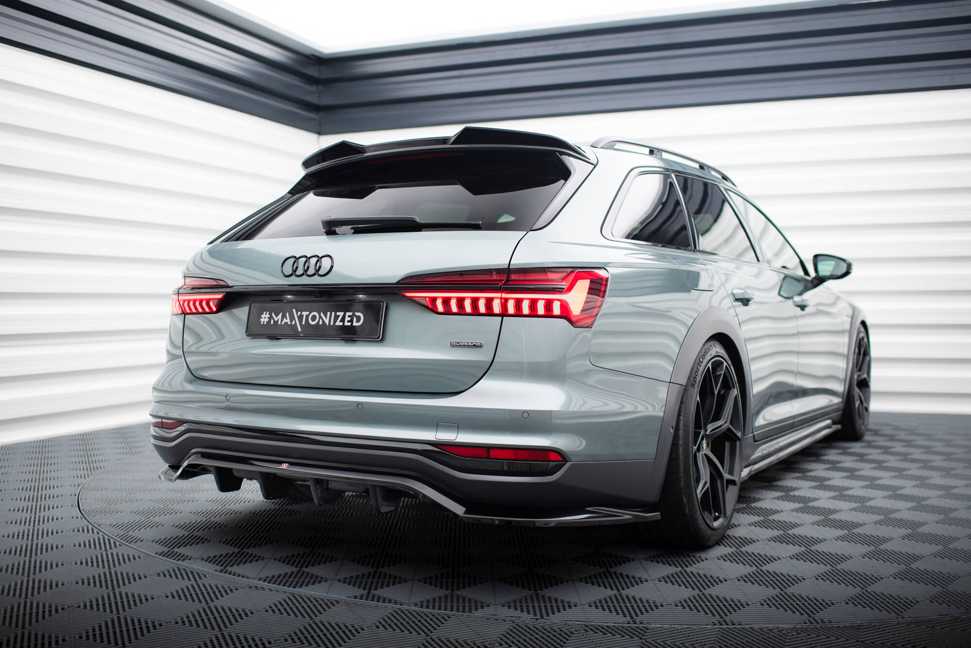Central Rear Splitter (Vertical Bars) Audi A6 Allroad C8 - 5