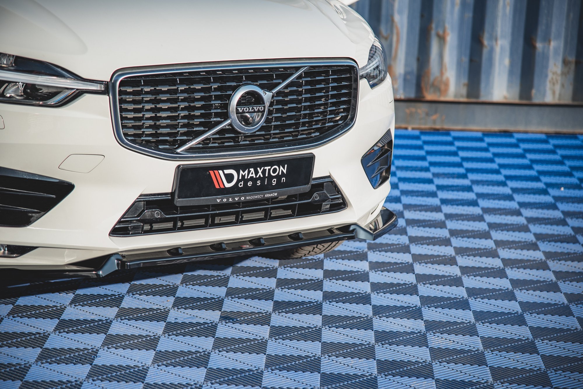 Front Splitter V.2 Volvo XC60 Mk2 R-Design - 4