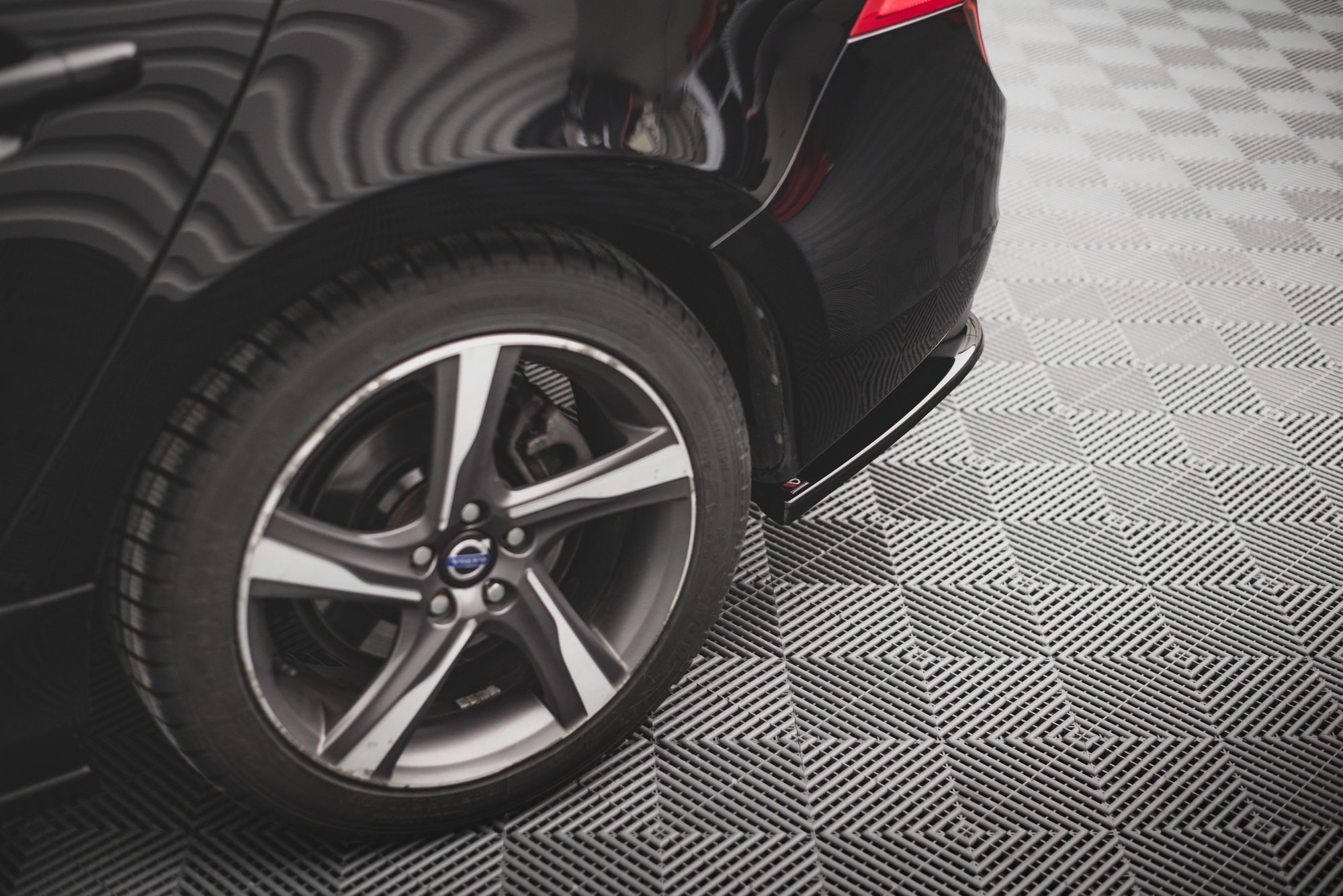 Rear Side Splitters Volvo S60 R-design MK2 (2014-2018) - 3