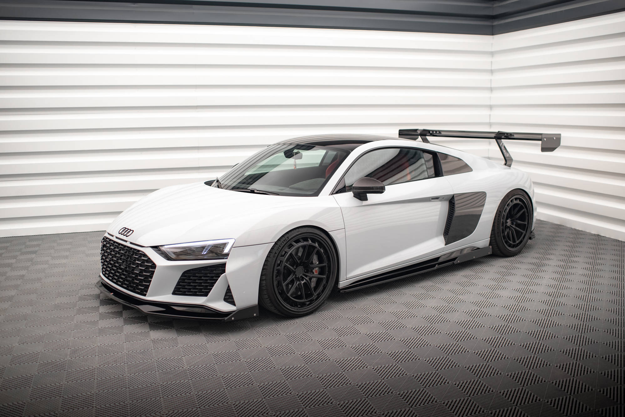 Side Skirts Diffusers V.2 + Flaps Audi R8 Mk2 Facelift - 4