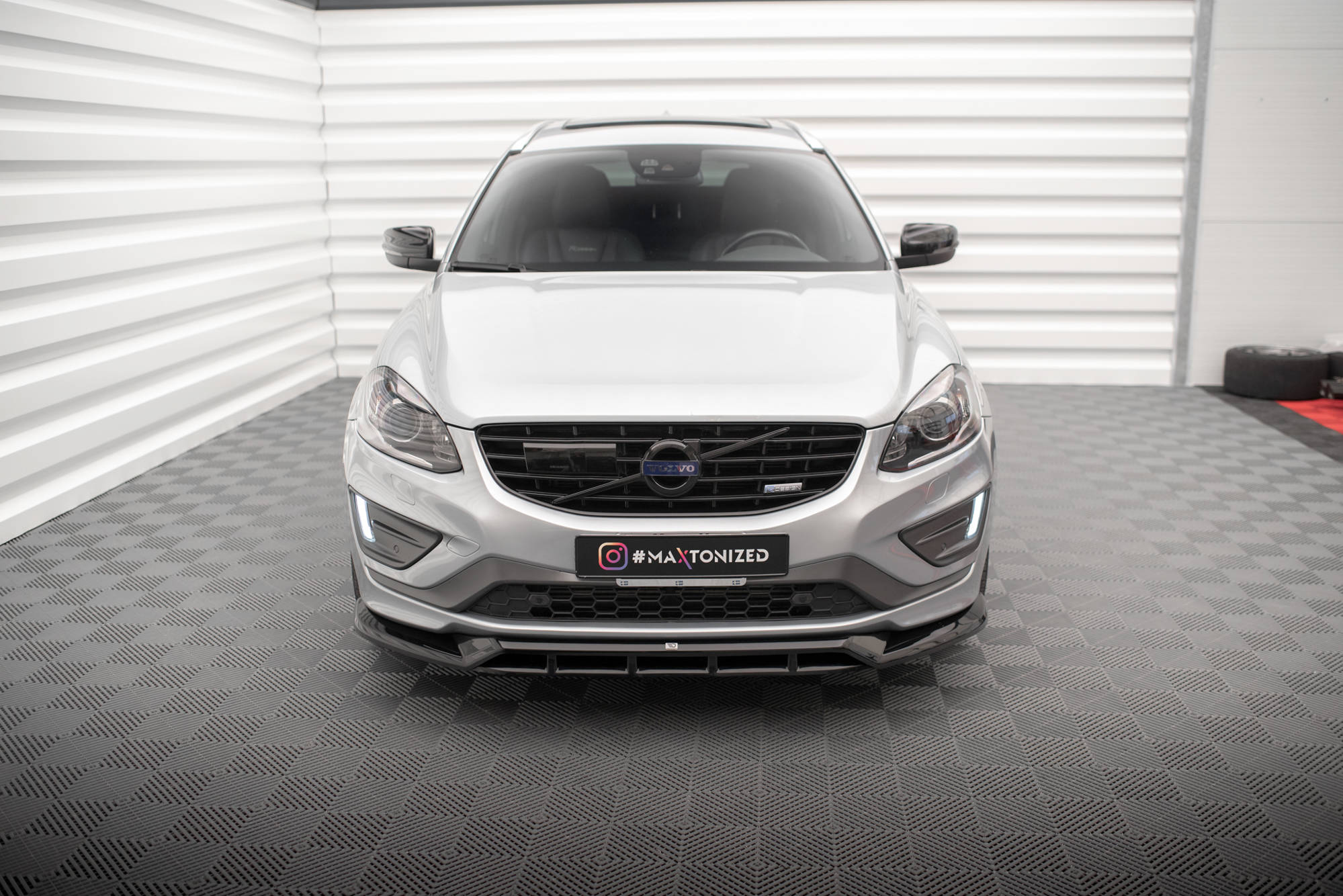 Front Splitter Volvo XC60 R-Design Mk1 Facelift - 2