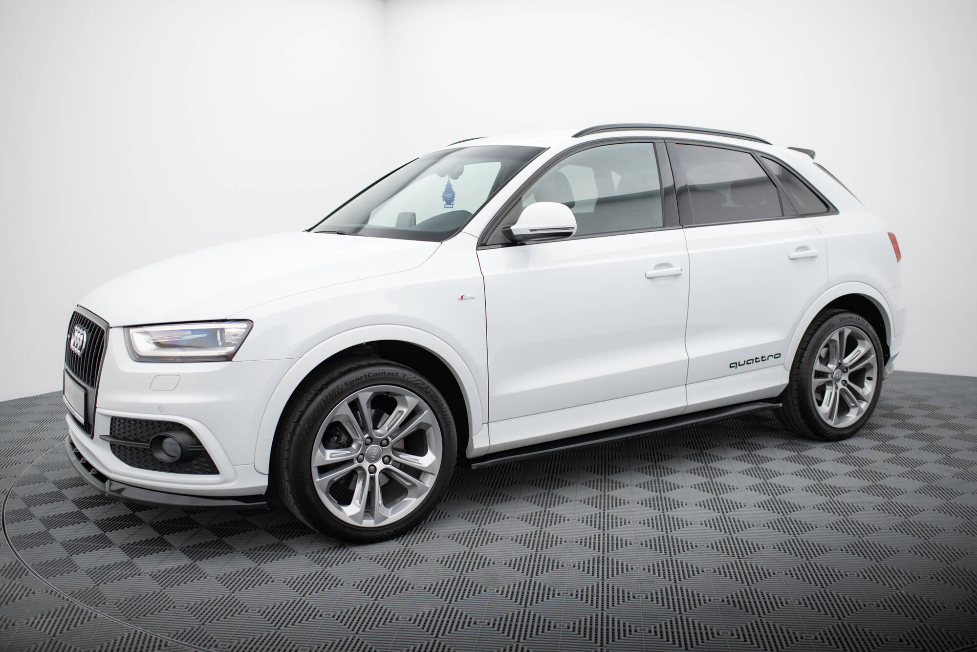 Side Skirts Diffusers Audi Q3 S-Line 8U - 2