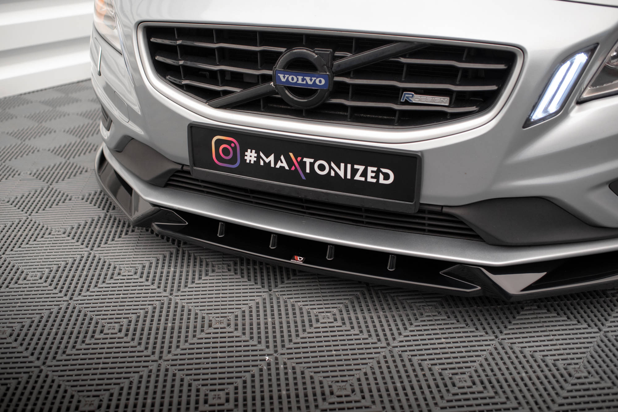FRONT SPLITTER V.1 SUITABLE FOR VOLVO S60 R-DESIGN MK2 – MAXTON DESIGN - 4
