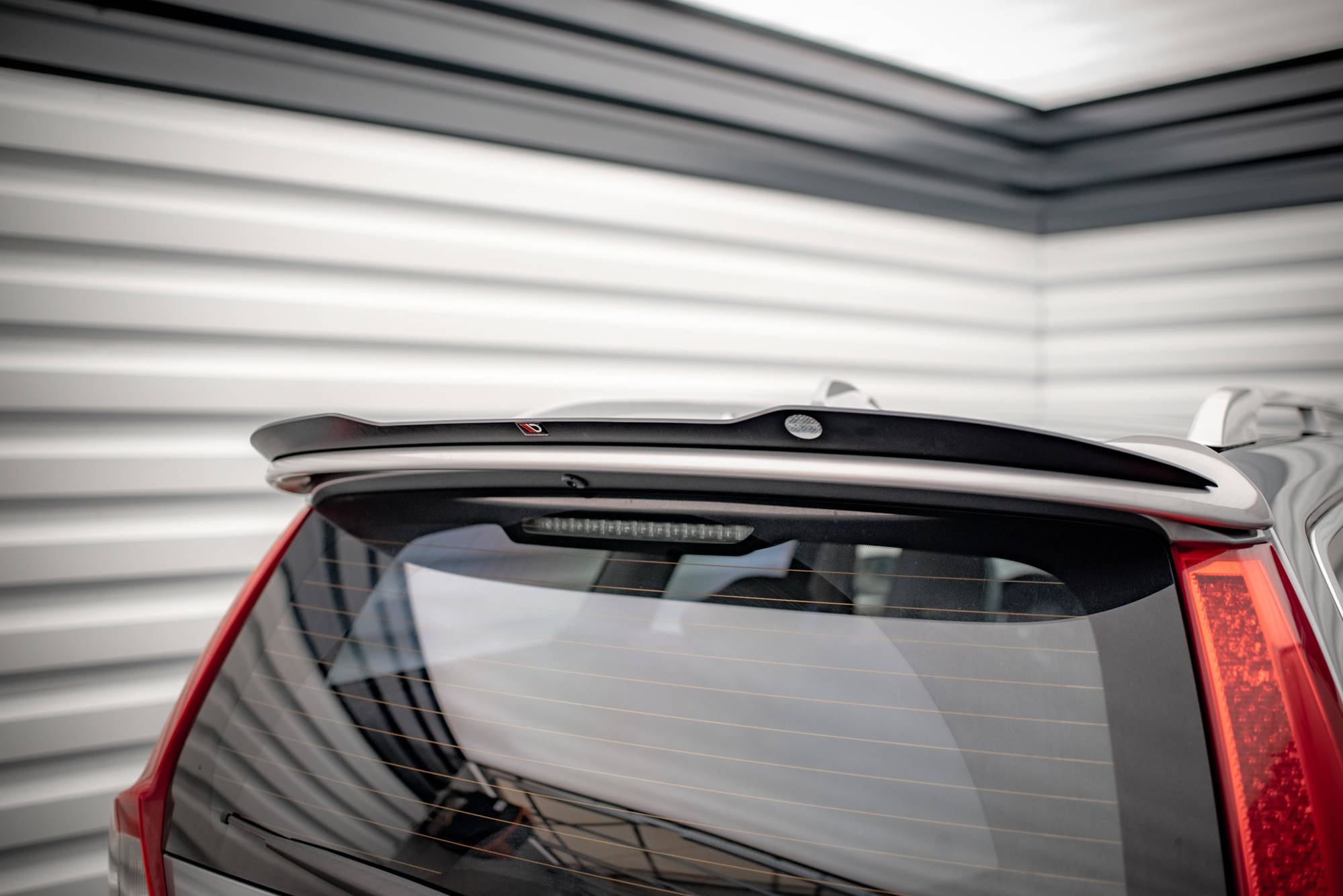 Spoiler Cap V.2 Volvo V70 Mk3 - 3