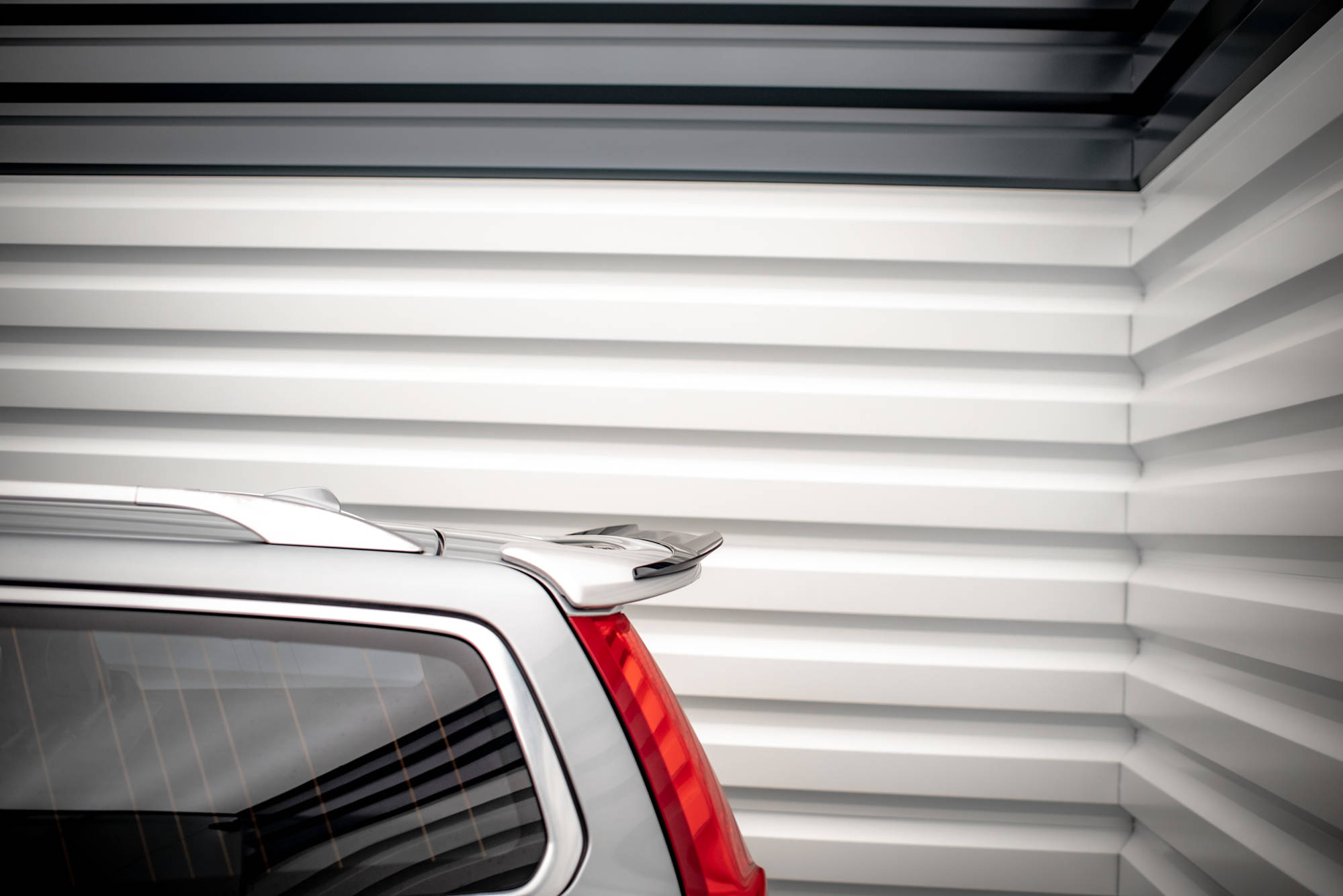 Spoiler Cap V.2 Volvo V70 Mk3 - 5