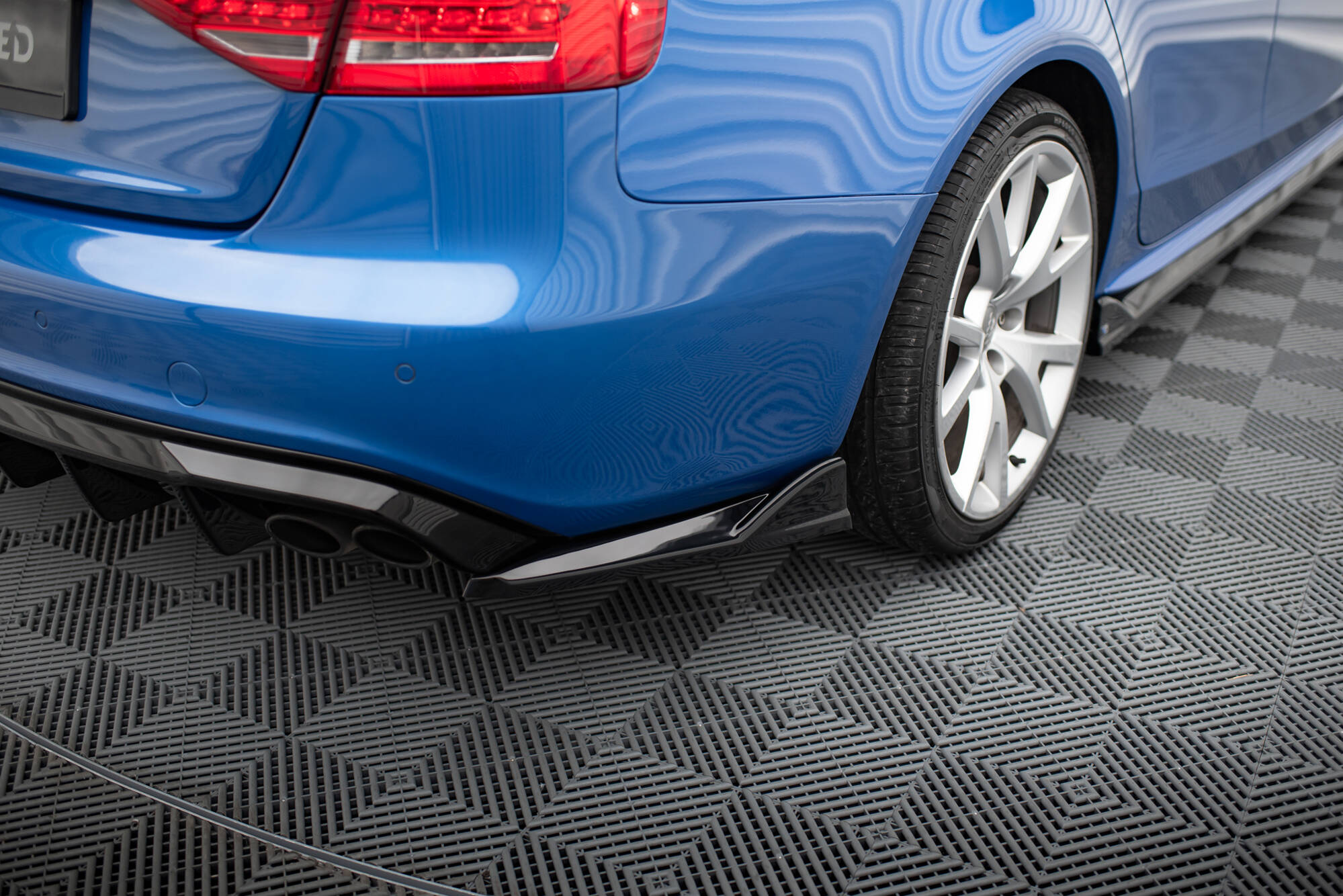 Rear Side Splitters V.2 Audi S4 Sedan B8 - 3
