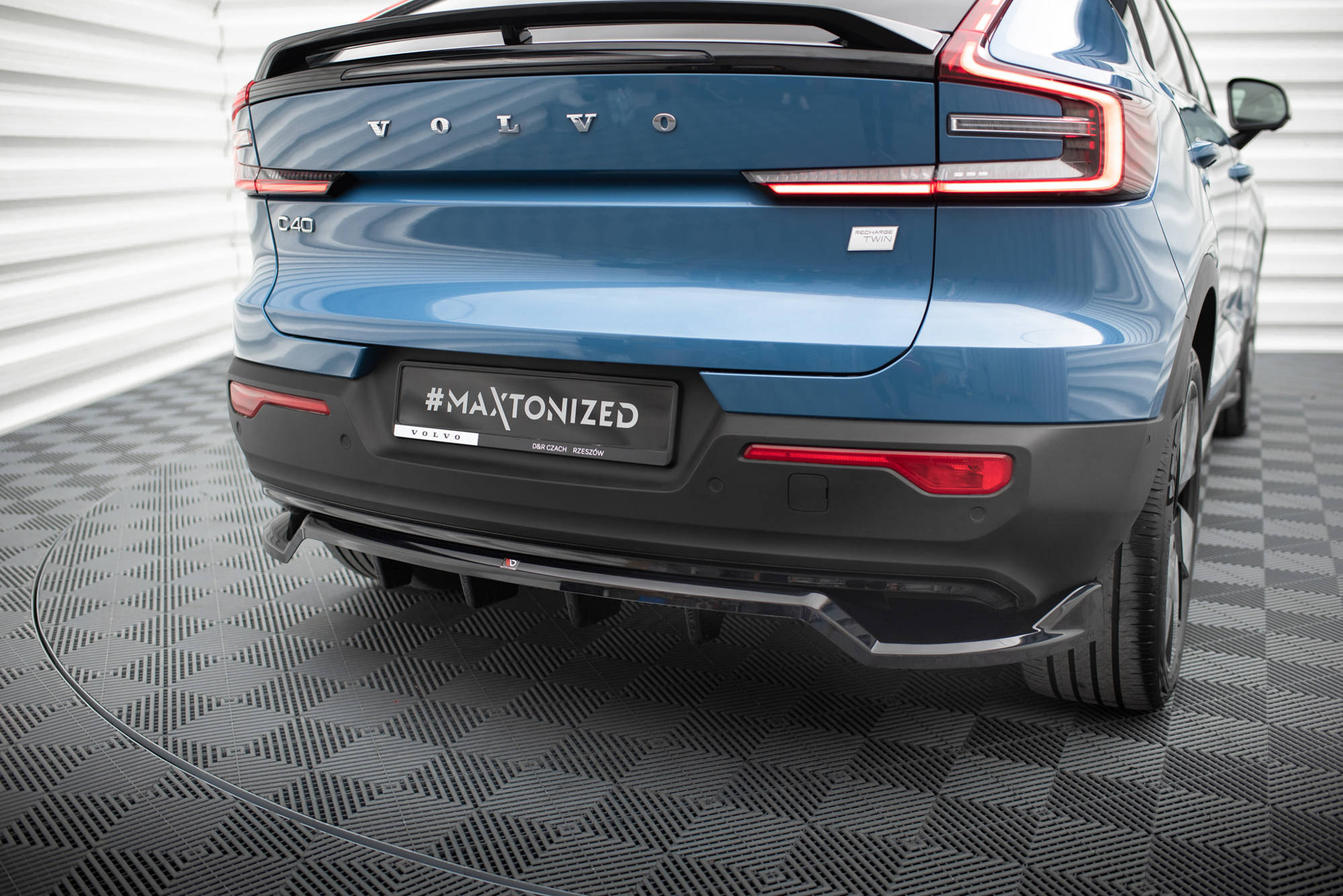 Central Rear Splitter (Vertical Bars) Volvo C40 Mk1 - 4