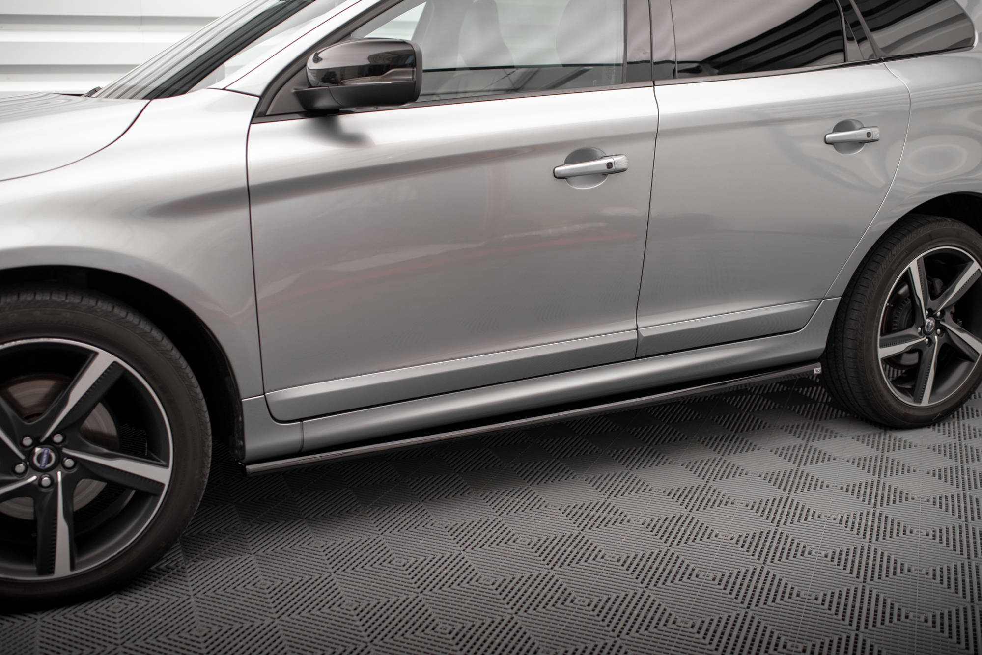 Side Skirts Diffusers Volvo XC60 R-Design Mk1 Facelift - 4