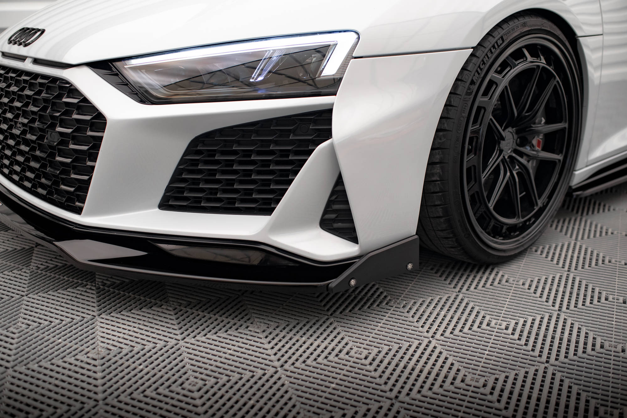 Front Splitter V.3 + Flaps Audi R8 Mk2 Facelift - 4