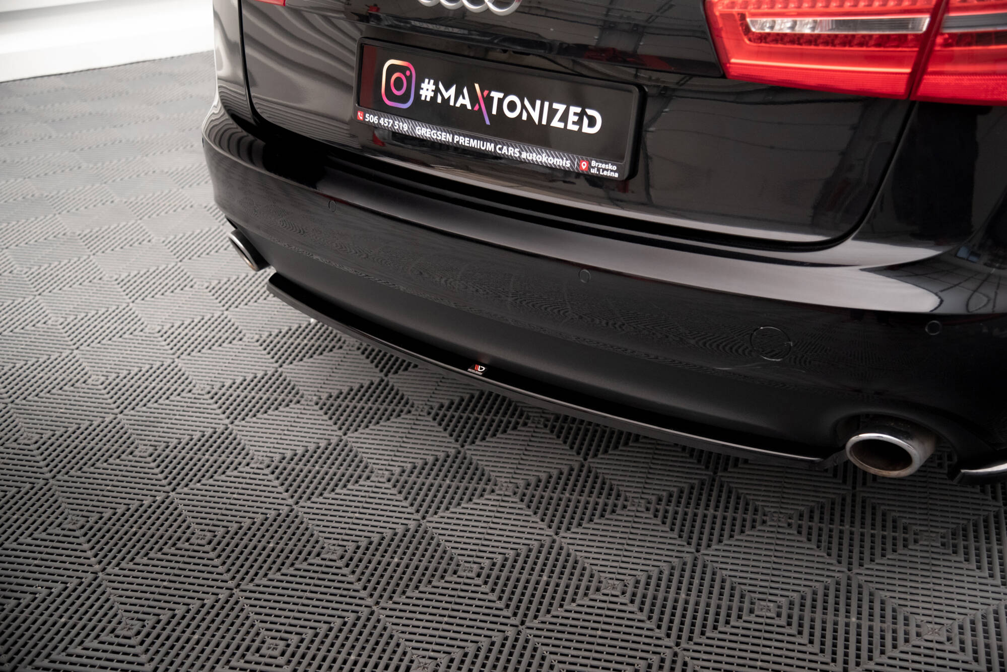 Central Rear Splitter Audi A6 Avant C7 - 4