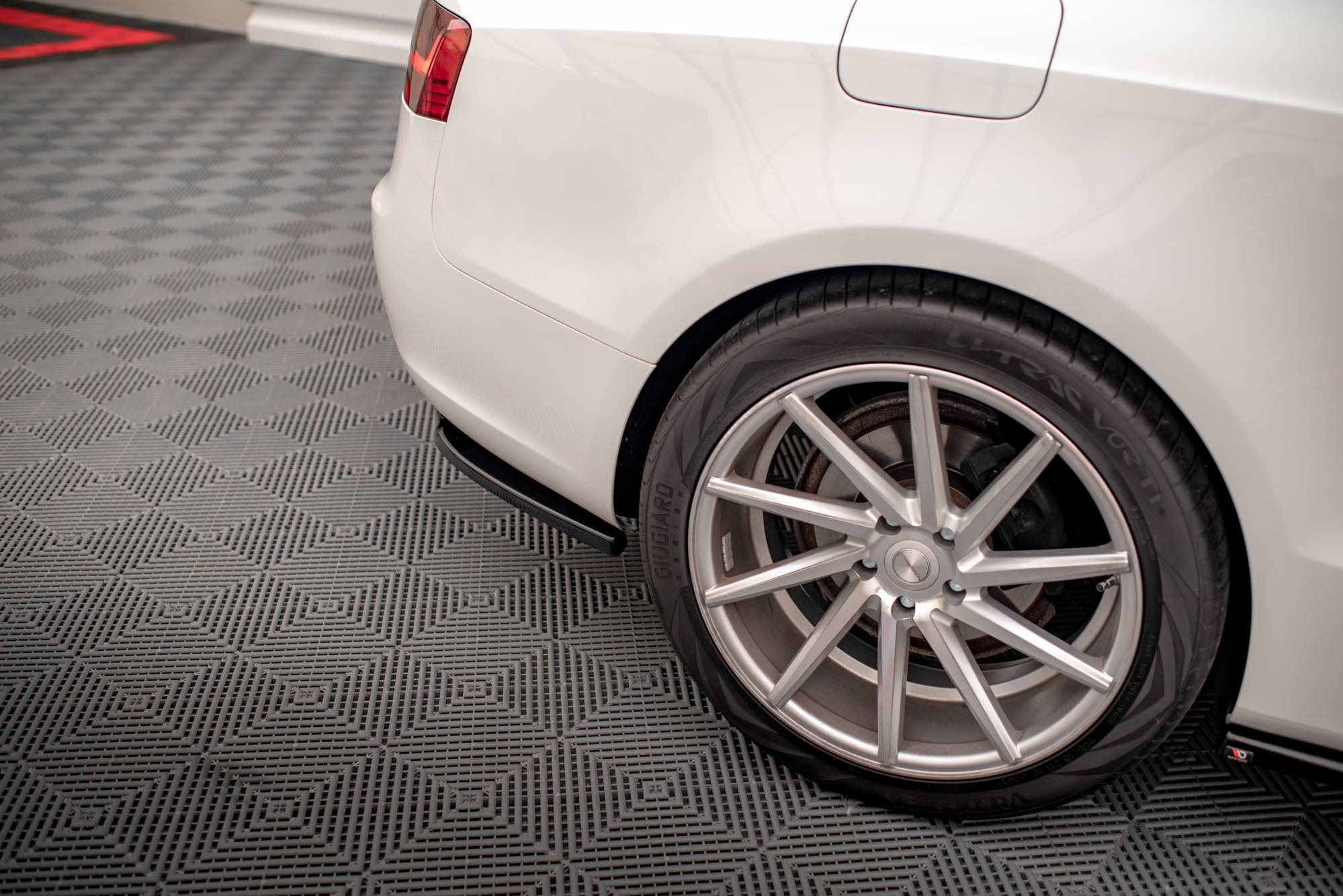 Central Rear Splitter (Vertical Bars) Audi A5 Coupe 8T Facelift - 3