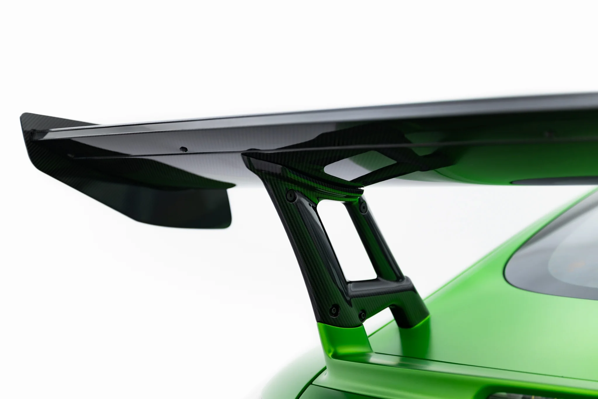 CARBON SPOILER + LED SUITABLE FOR MERCEDES-AMG GTR C190 FACELIFT – MAXTON DESIGN