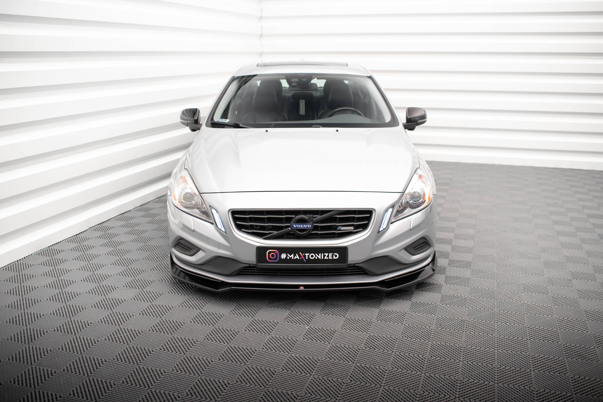 Front Splitter V.2 Volvo S60 R-Design Mk2 - 2