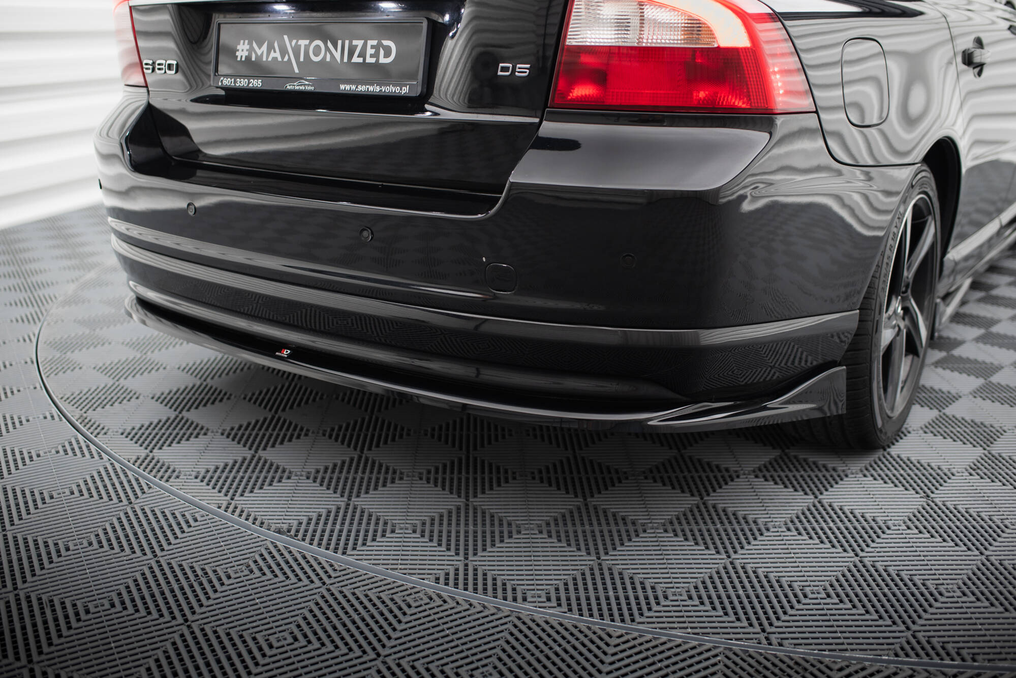 Central Rear Splitter Volvo S80 Mk2 - 3