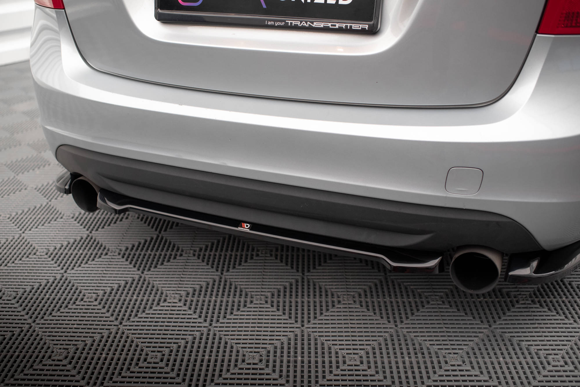 Central Rear Splitter Volvo S60 R-Design Mk2 - 3