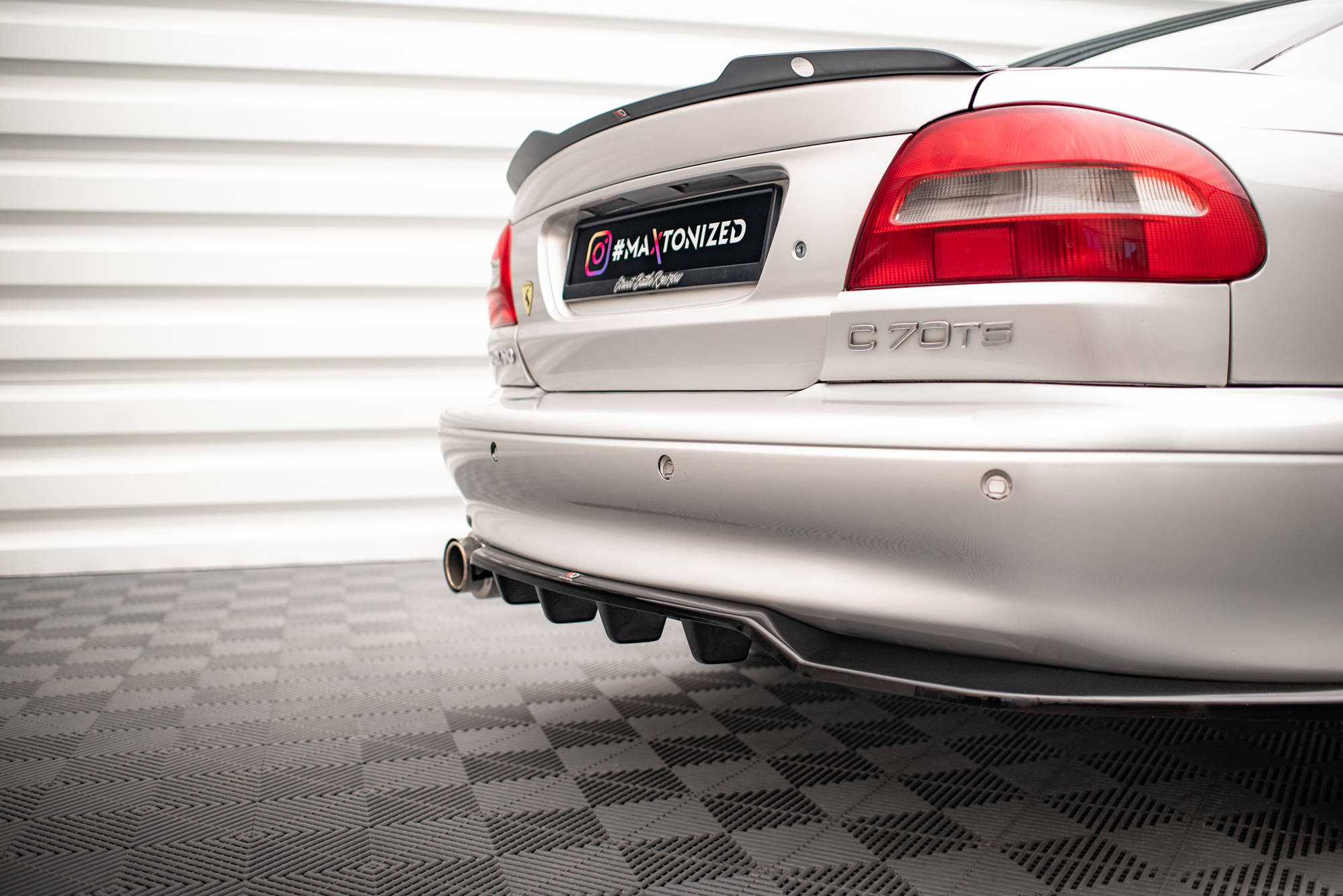 Central Rear Splitter (Vertical Bars) Volvo C70 Mk1 - 5