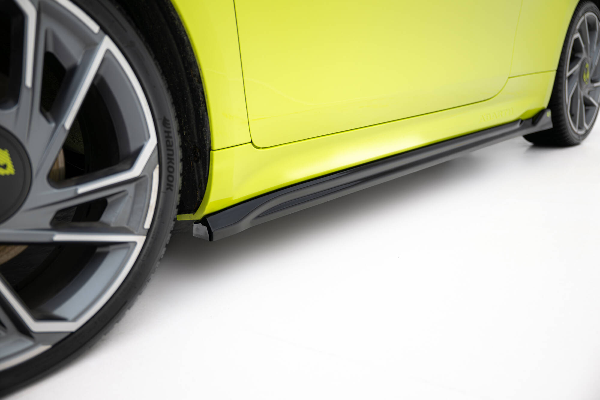 SIDE SKIRTS DIFFUSERS SUITABLE FOR ABARTH 500E – MAXTON DESIGN - 2
