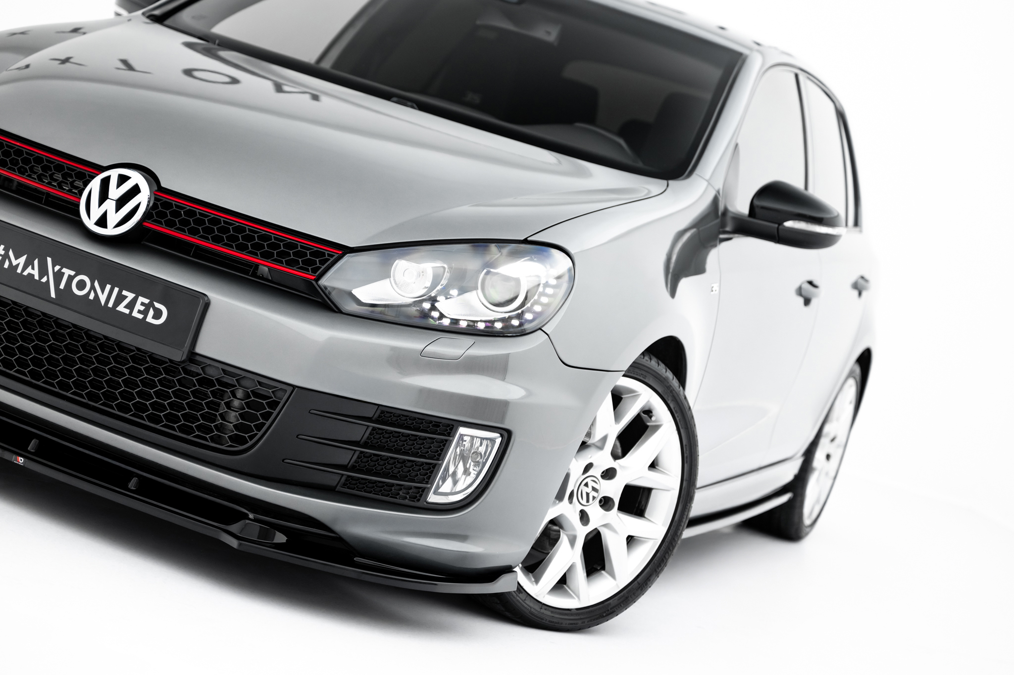 FRONTLÄPP TILL VW GOLF VI GTI 35TH – MAXTON DESIGN - 2