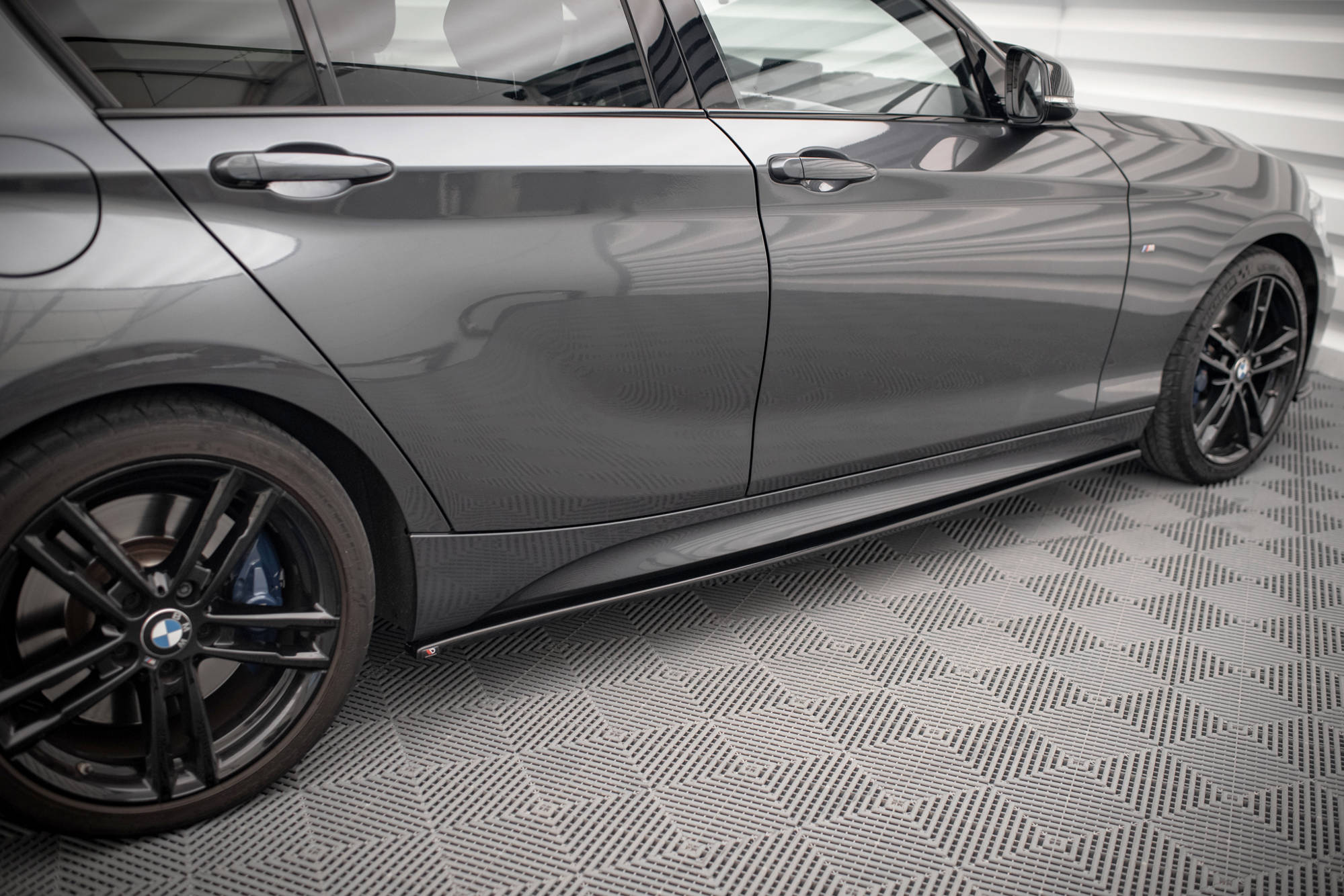 Side Skirts Diffusers V.1 BMW 1 F20 M135i / M140i / M-Pack - 2