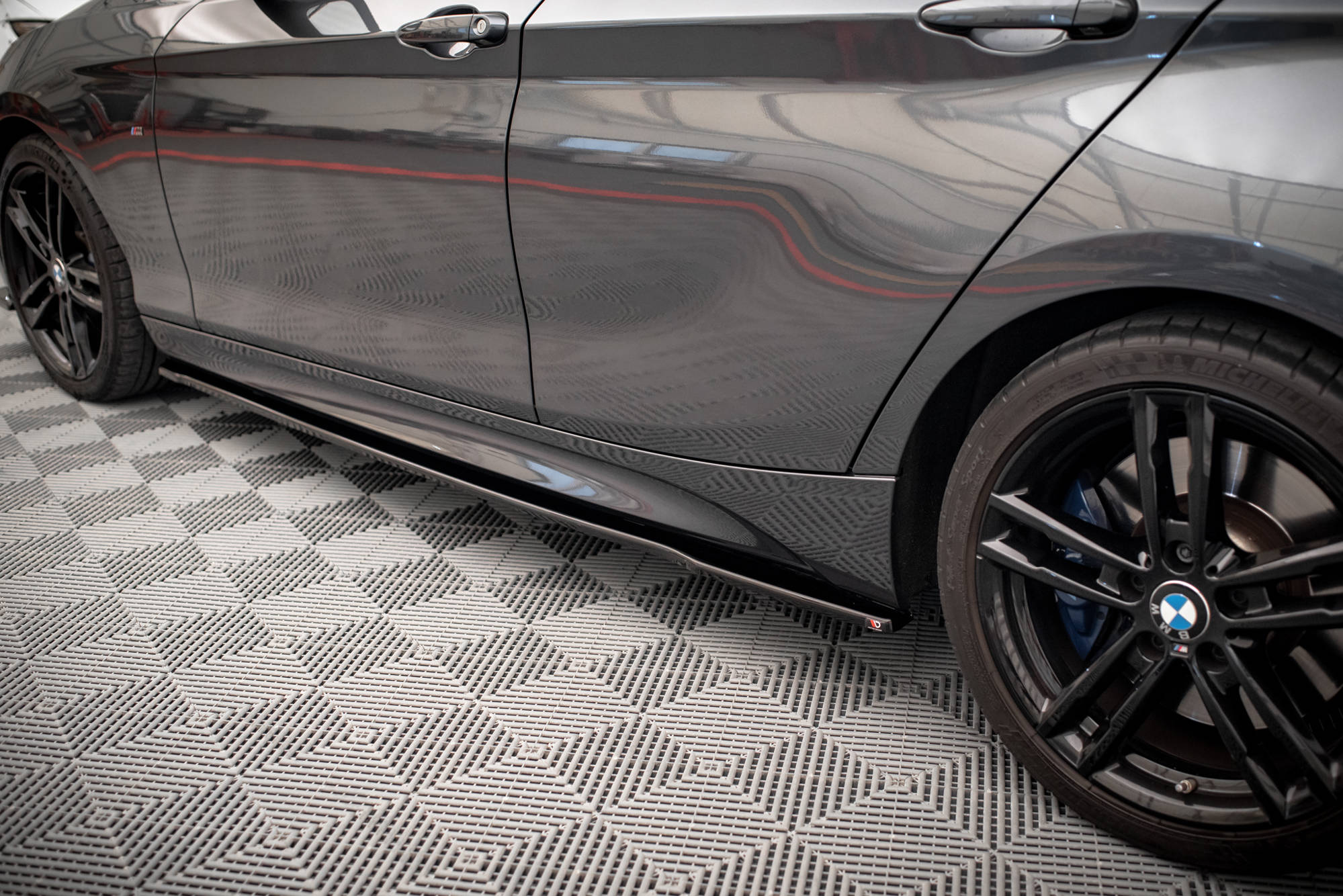 Side Skirts Diffusers V.2 BMW 1 F20 M135i / M140i / M-Pack - 3
