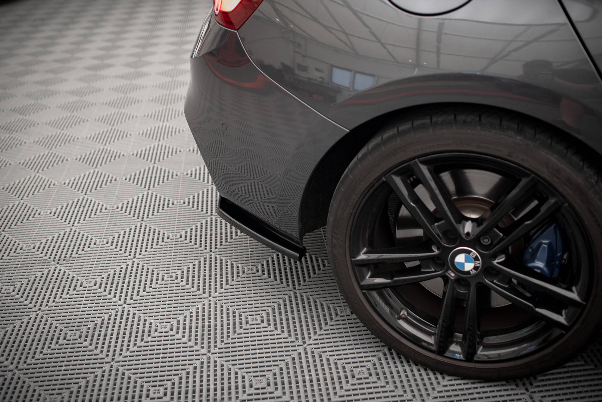 Rear Side Splitters V.1 BMW 1 F20 / F21 Facelift - 4